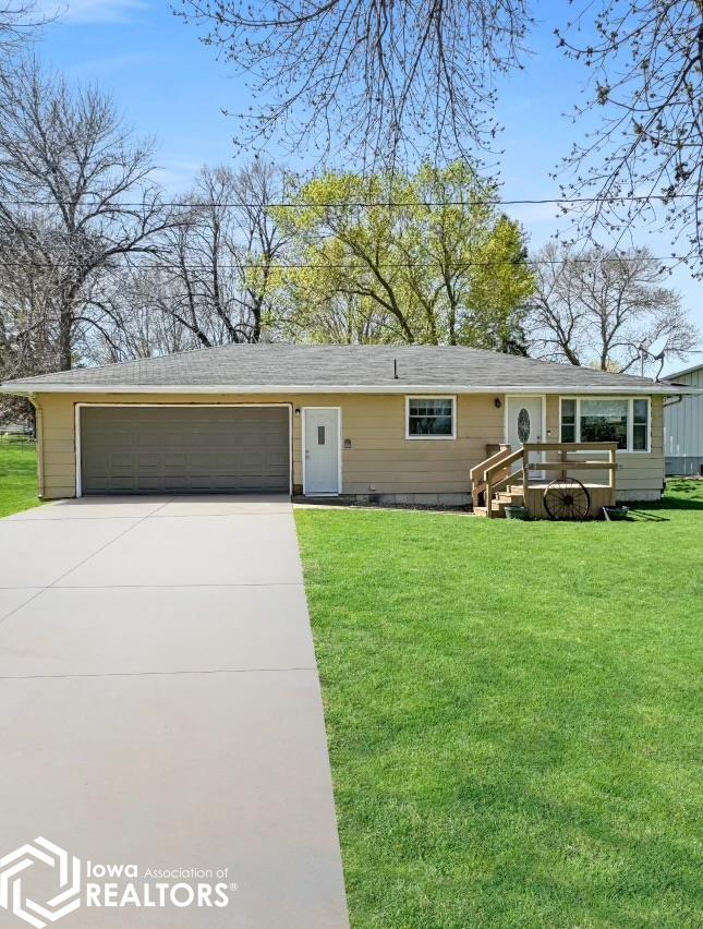 2131 S Shore Dr., Clear Lake, Iowa 50428, 3 Bedrooms Bedrooms, ,1 BathroomBathrooms,Single Family,For Sale,S Shore Dr.,6316877