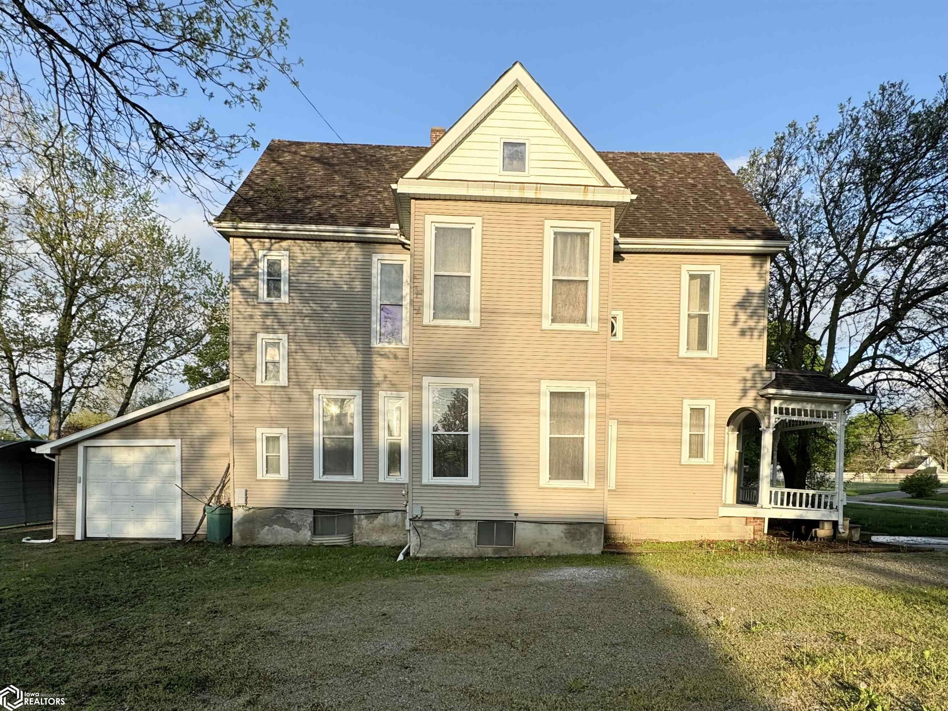 425 College Avenue, Oskaloosa, Iowa image 25