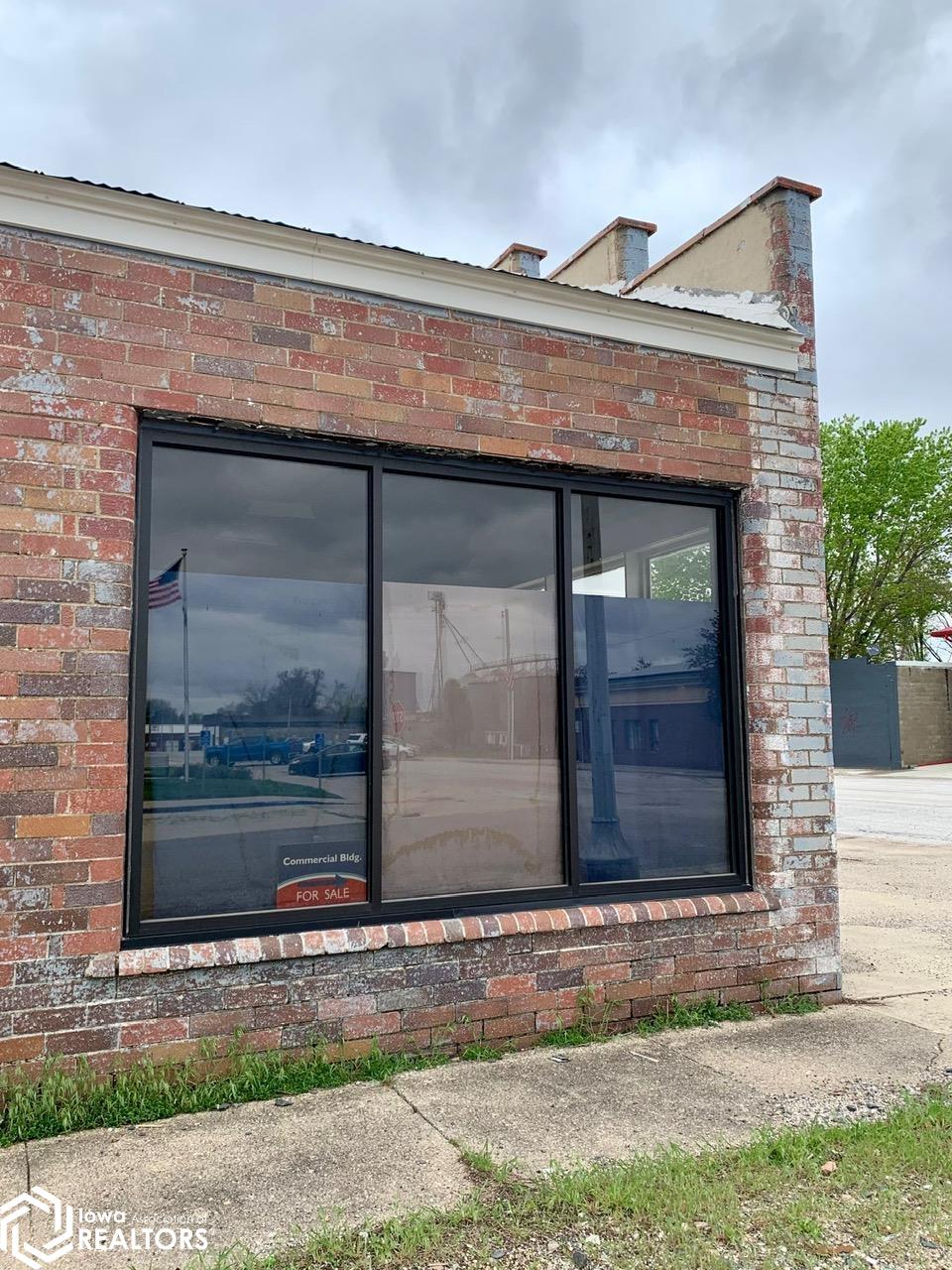 108 Main, Grand Junction, Iowa 50107, ,Commercial (5+ Units),For Sale,Main,6316969