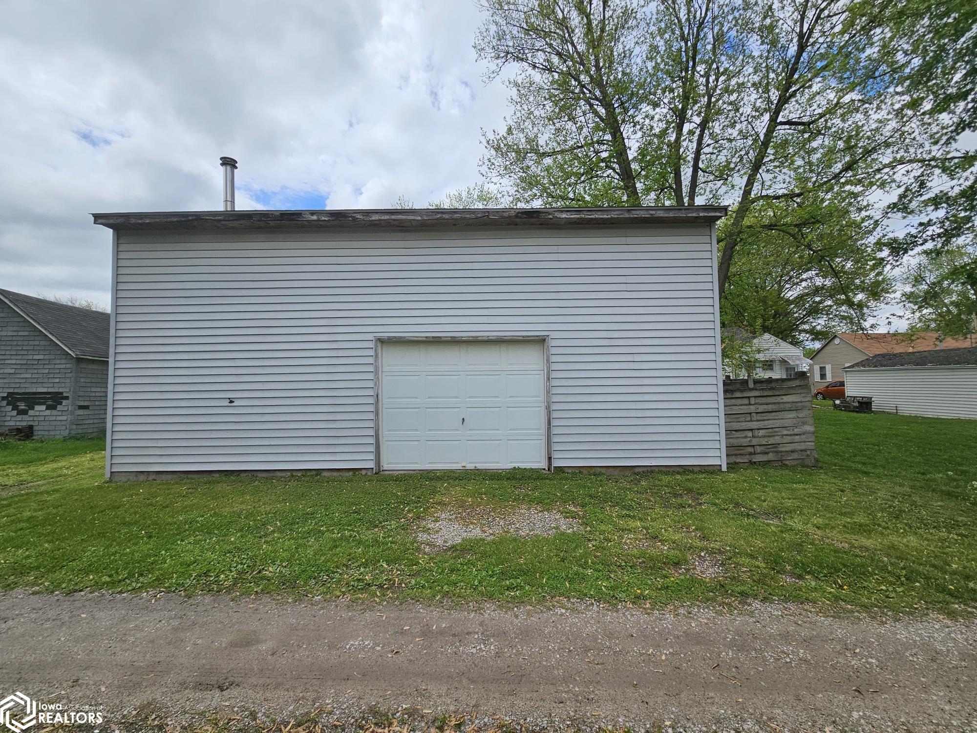 522 Adella, Ottumwa, Iowa 52501, 2 Bedrooms Bedrooms, ,1 BathroomBathrooms,Single Family,For Sale,Adella,6316992