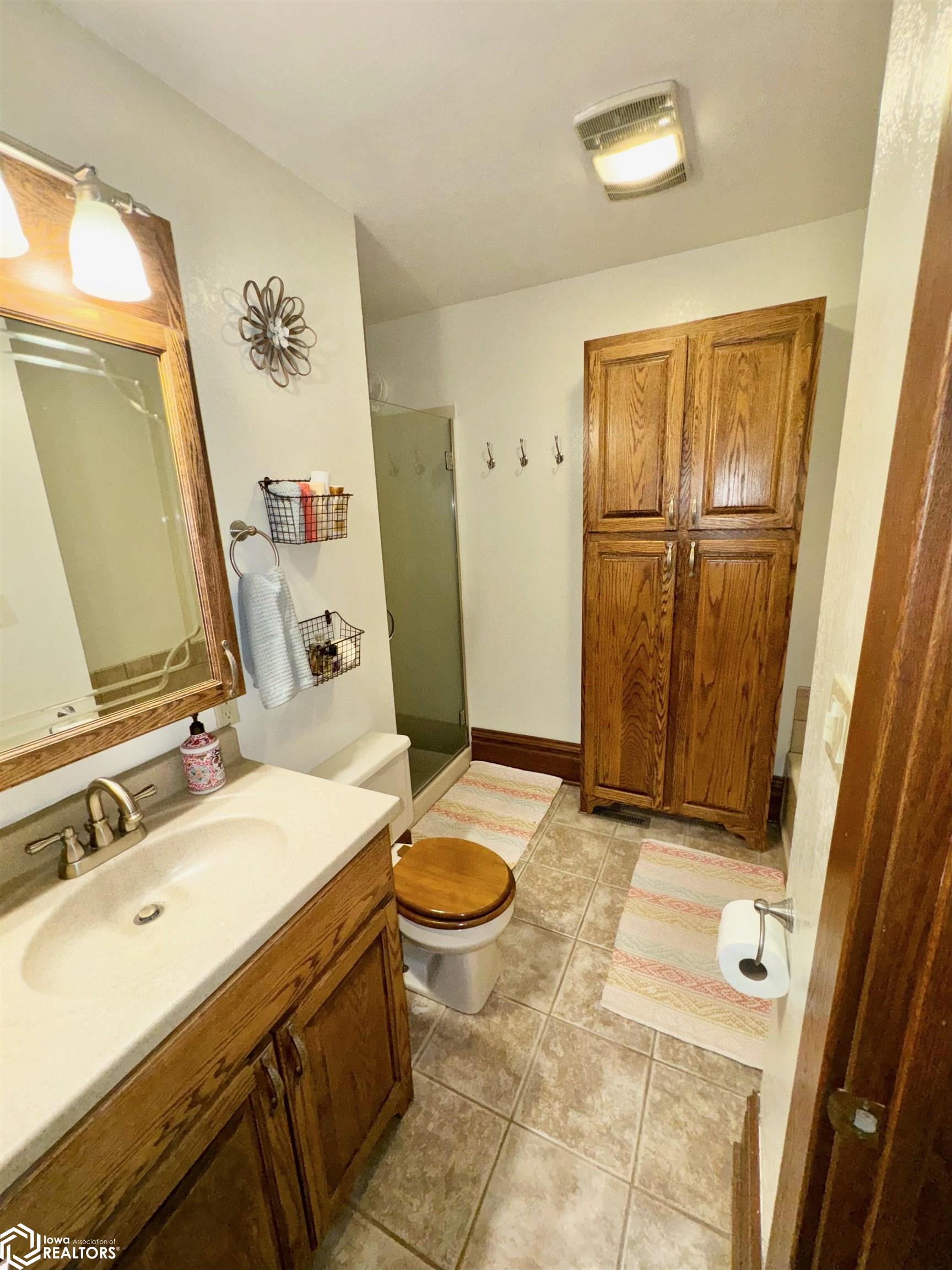 107 N Iowa Ave, Nora Springs, Iowa 50458, 6 Bedrooms Bedrooms, ,2 BathroomsBathrooms,Single Family,For Sale,N Iowa Ave,6316998