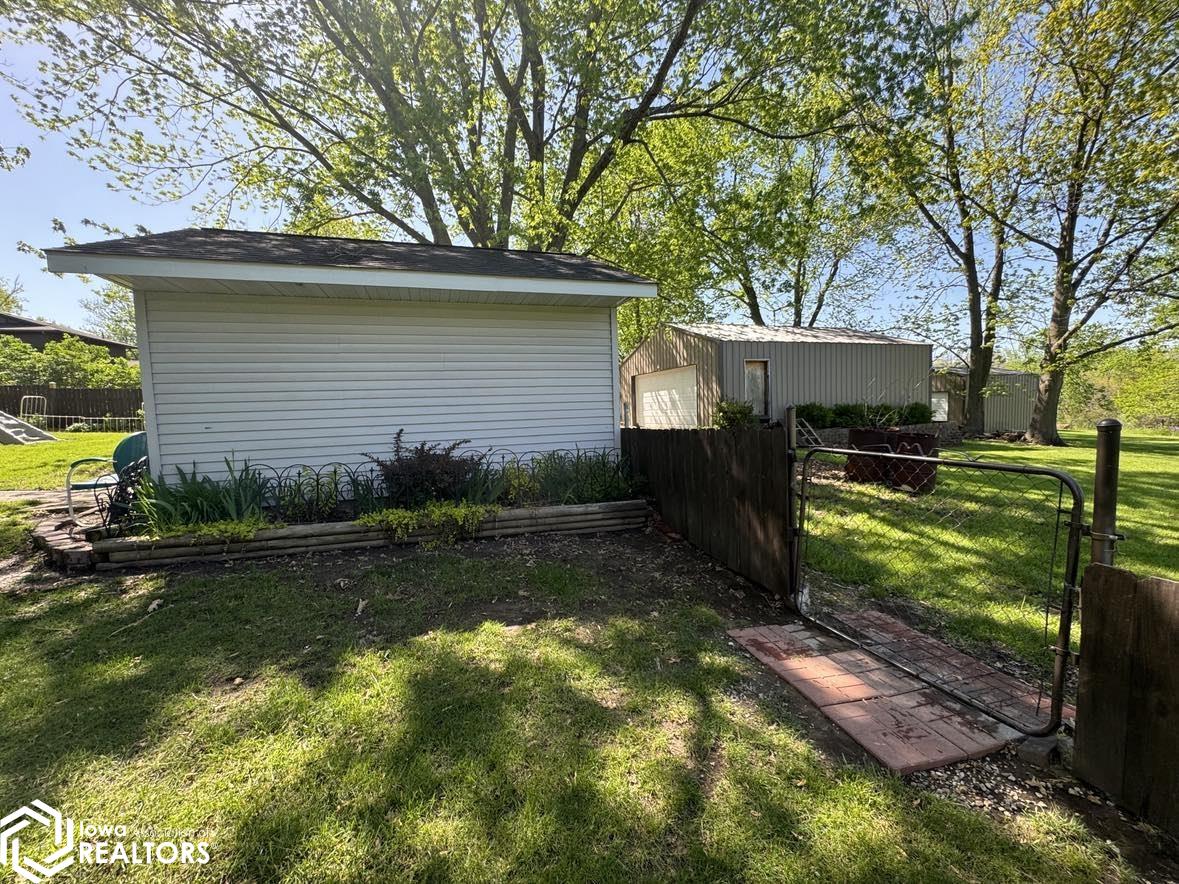 1521 GRANT, Centerville, Iowa 52544, 3 Bedrooms Bedrooms, ,1 BathroomBathrooms,Single Family,For Sale,GRANT,6317021