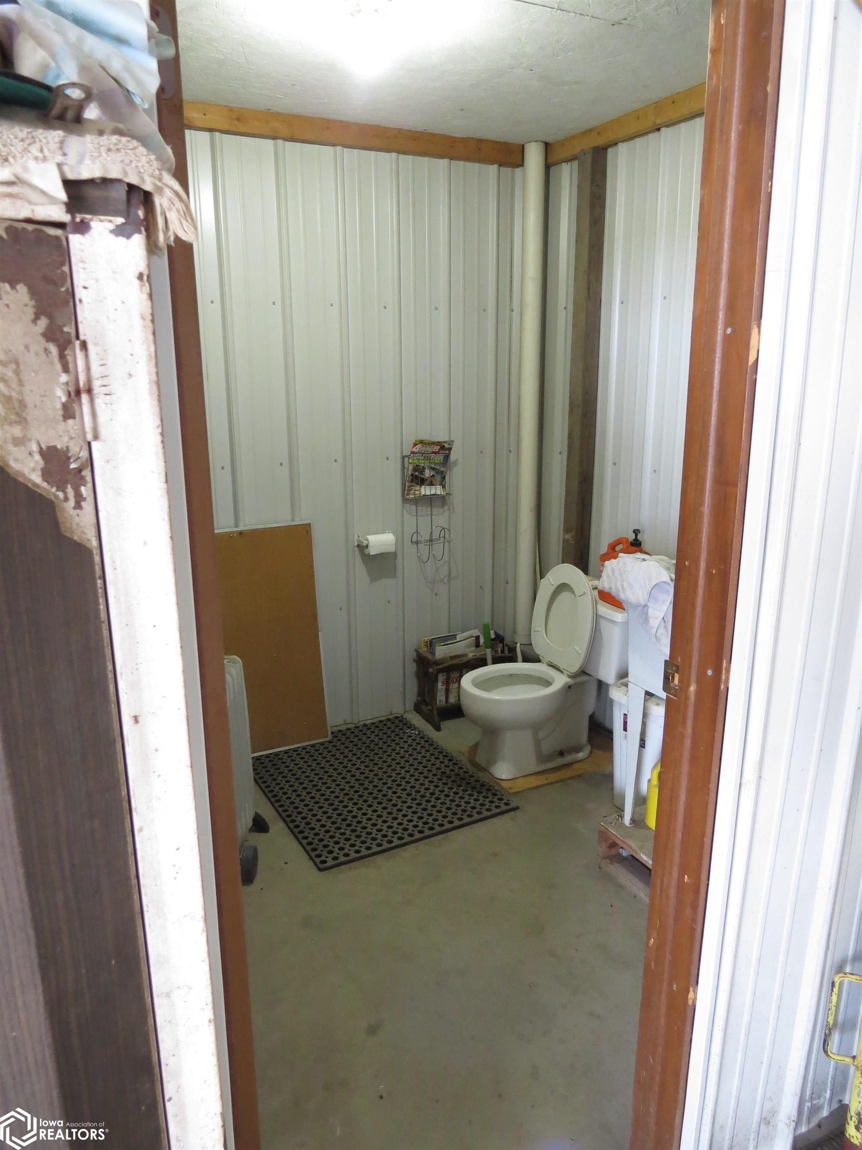 5176 Highway 63, Montezuma, Iowa image 9
