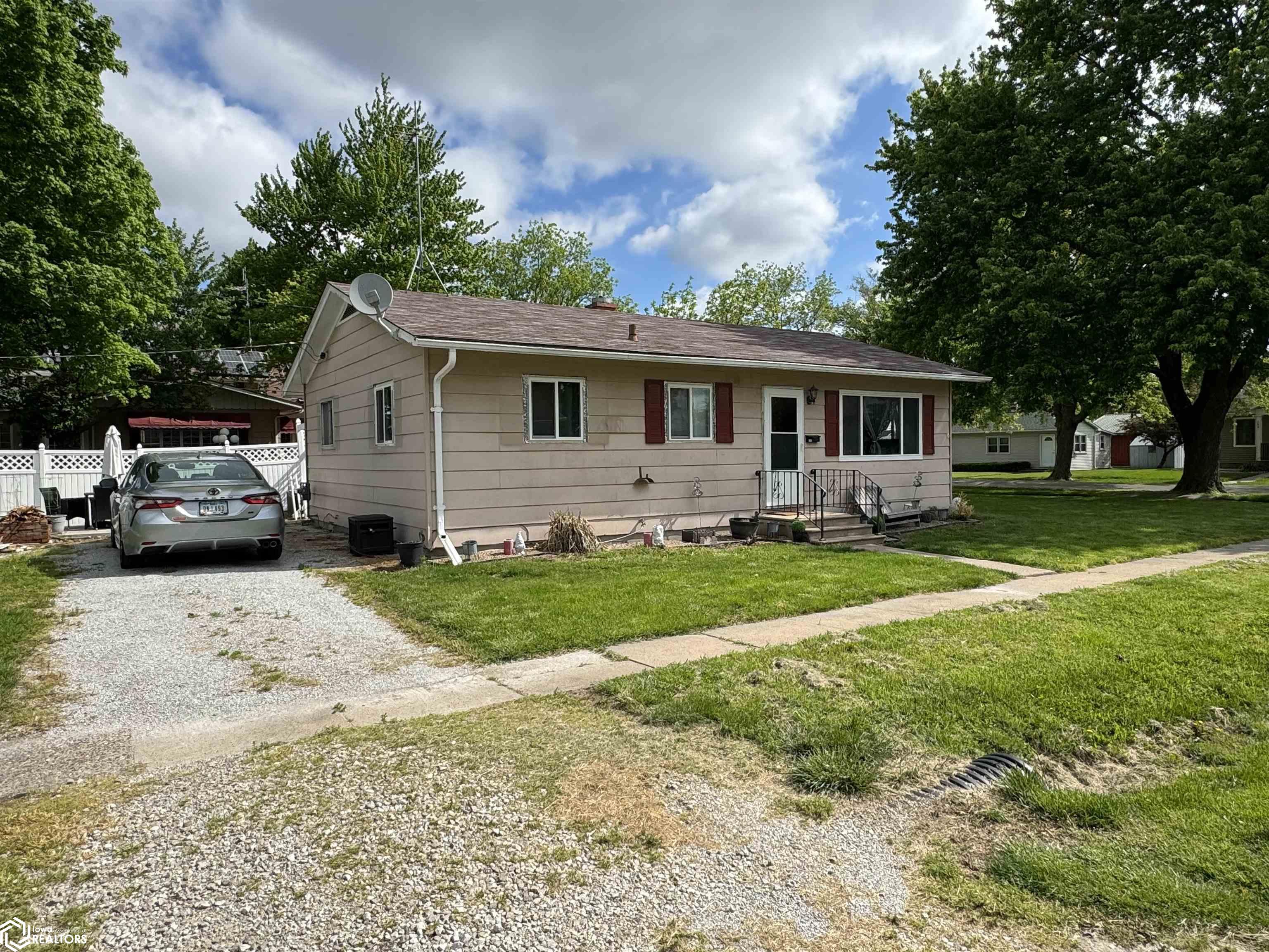 405 Orchard, Donnellson, Iowa 52625, 2 Bedrooms Bedrooms, ,1 BathroomBathrooms,Single Family,For Sale,Orchard,6317179
