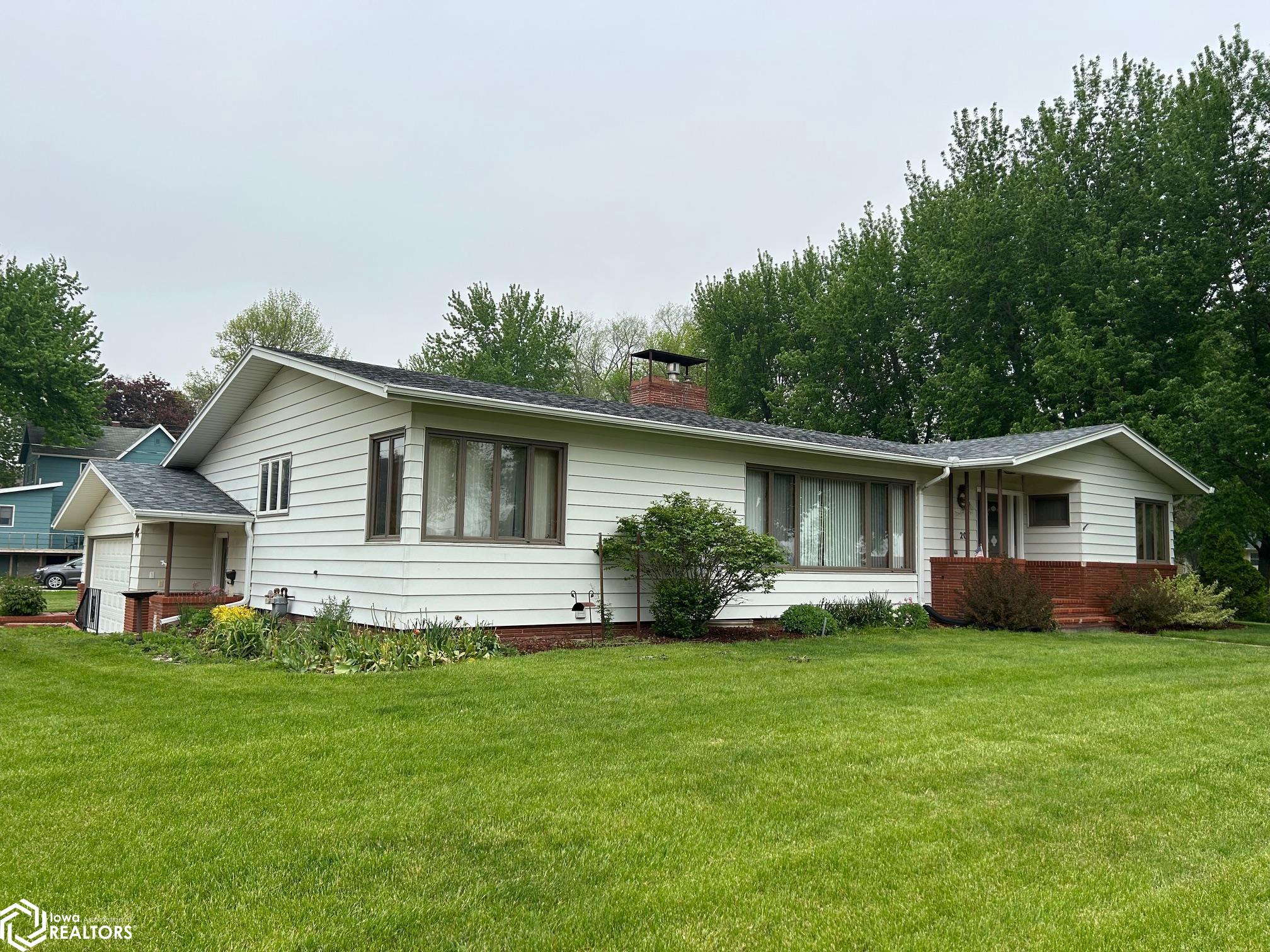Farm & Home Services Serving Algona Since 1920