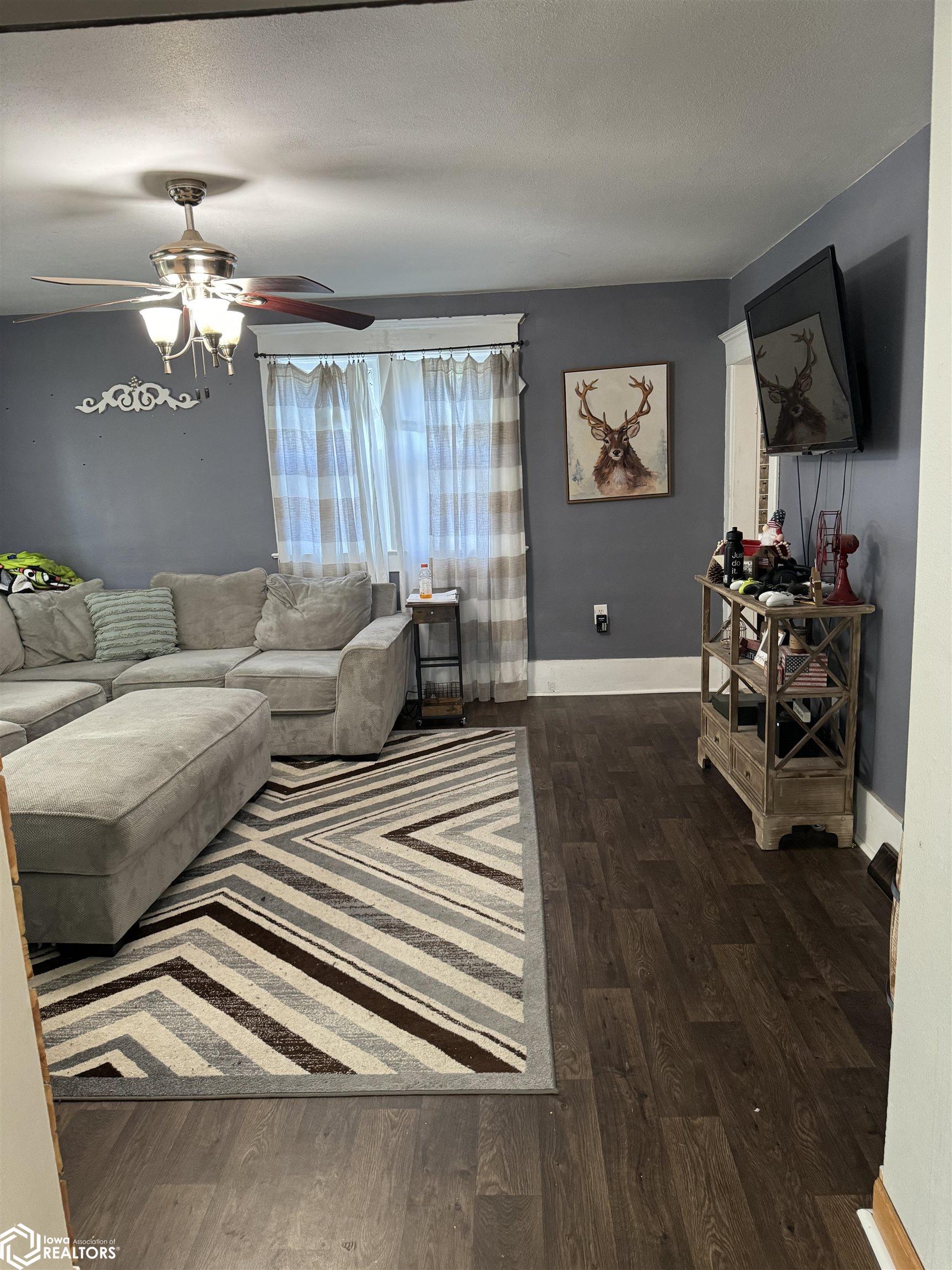 235 E Center Street, Truro, Iowa 50257, 3 Bedrooms Bedrooms, ,2 BathroomsBathrooms,Single Family,For Sale,Center,6317394