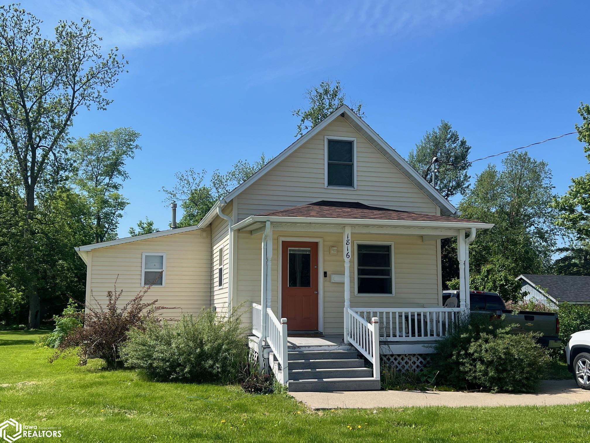 1816 7Th, Grinnell, Iowa 50112, 1 Bedroom Bedrooms, ,1 BathroomBathrooms,Single Family,For Sale,7Th,6317447