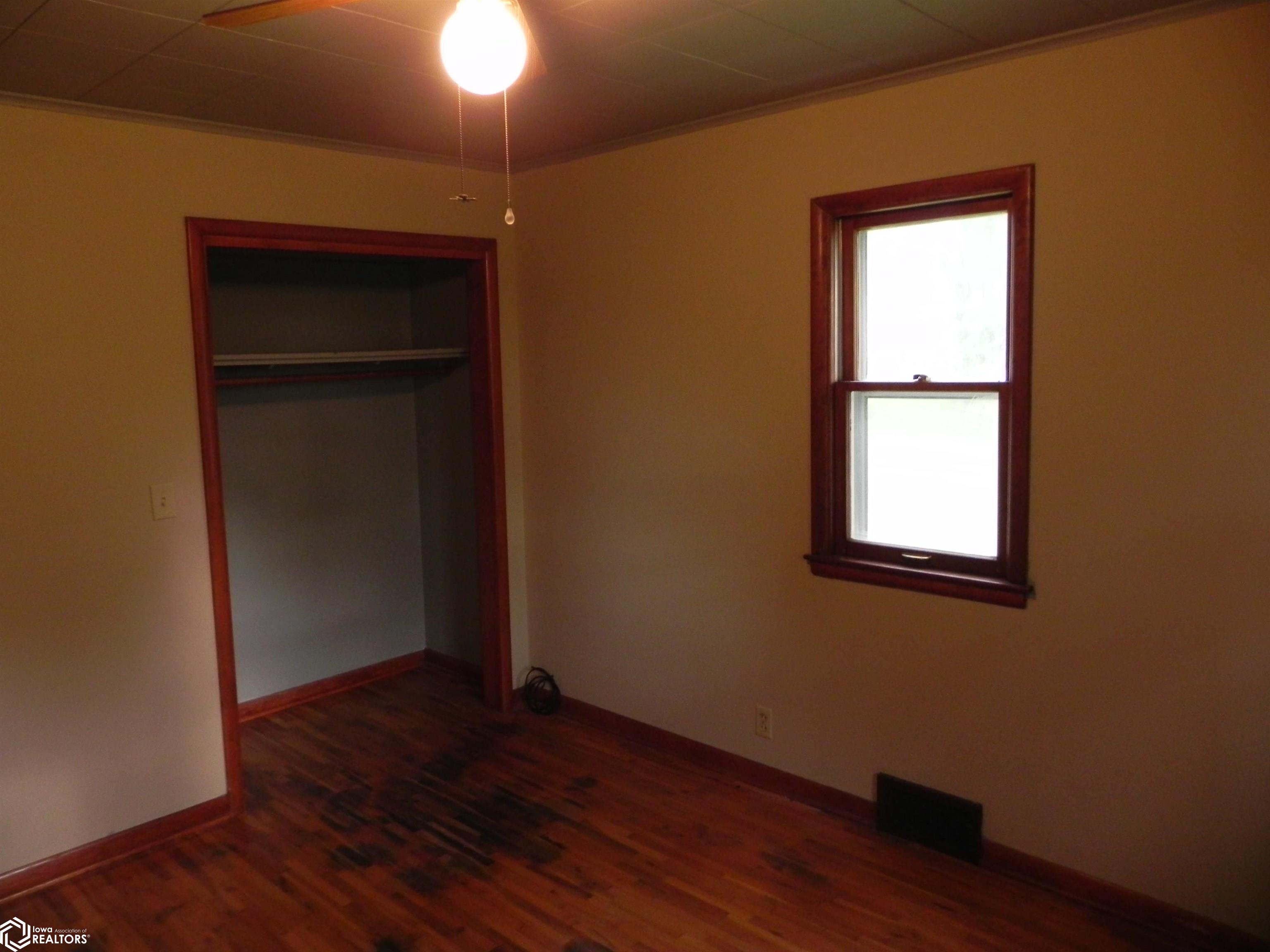1305 Washington Street, Bedford, Iowa image 19
