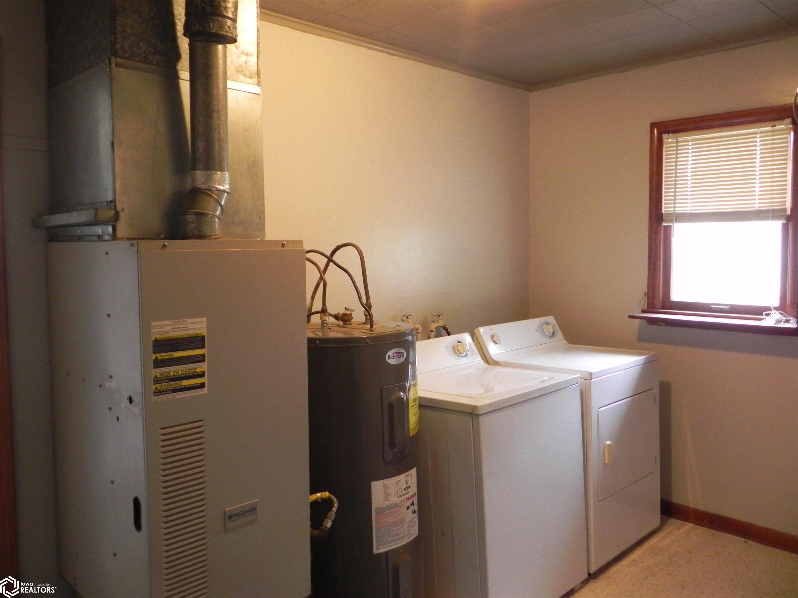 1305 Washington Street, Bedford, Iowa image 21