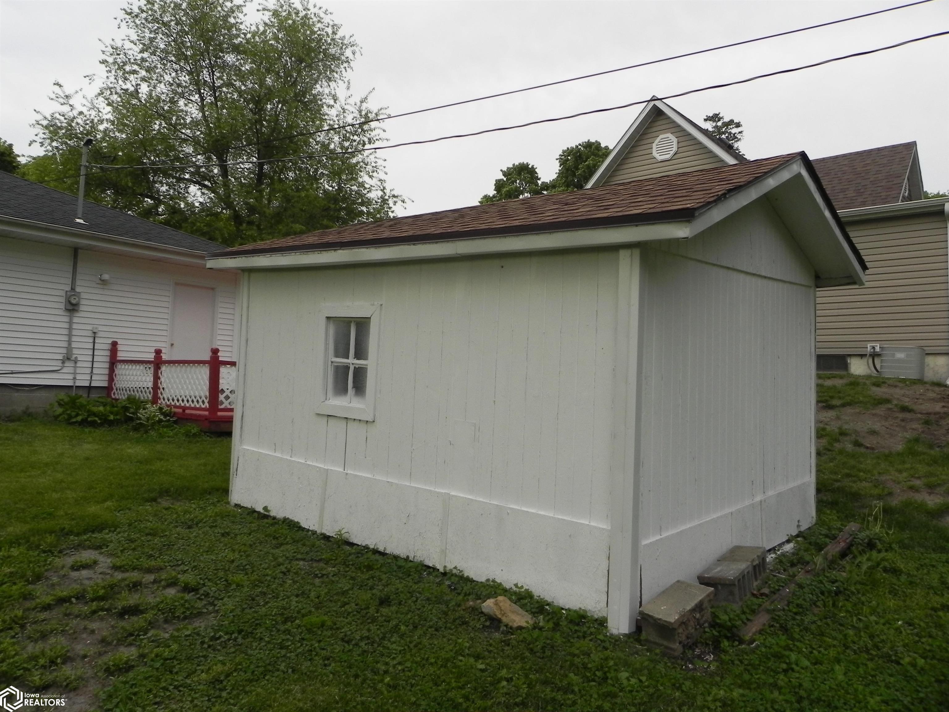 1305 Washington Street, Bedford, Iowa image 27