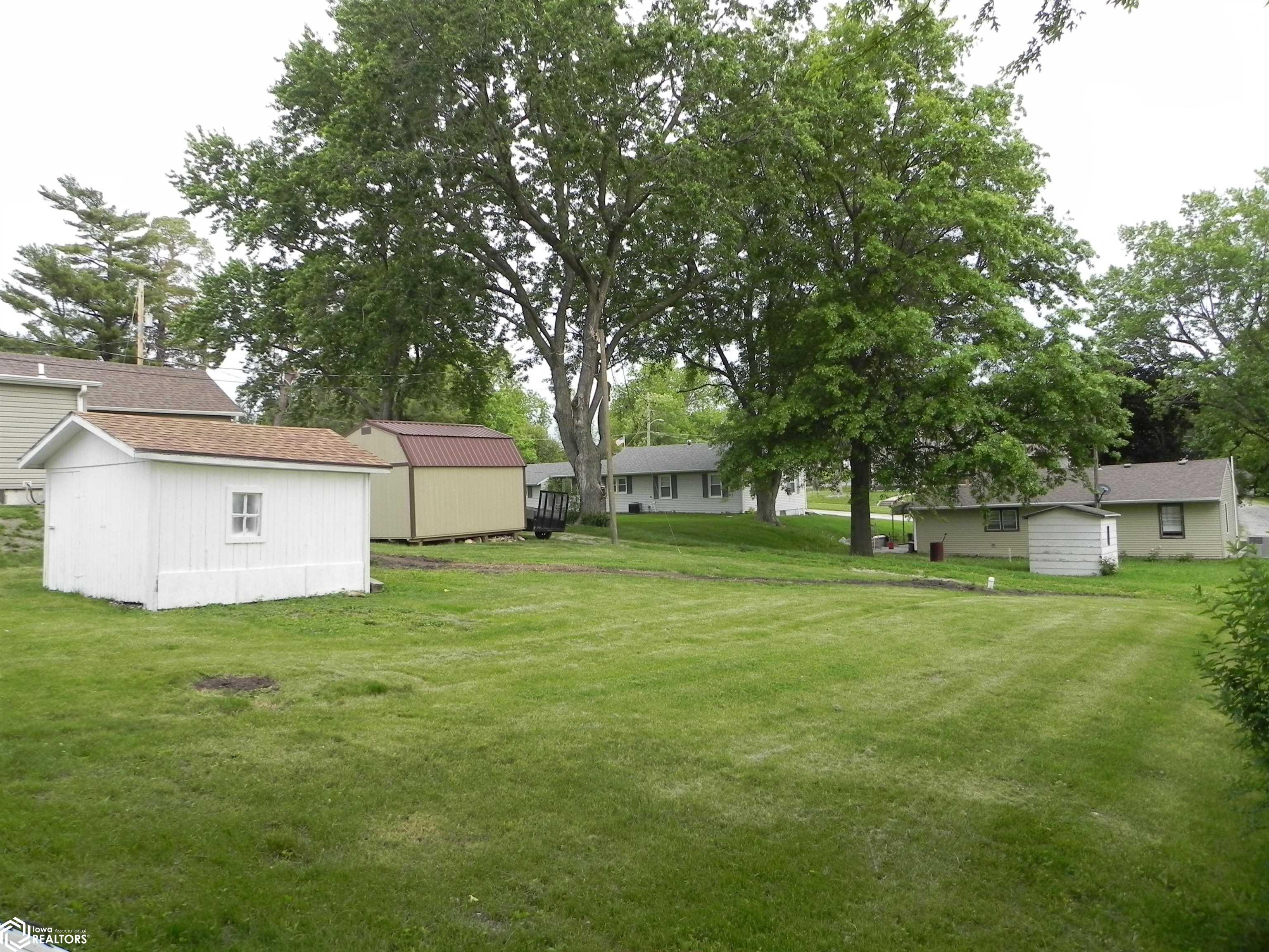 1305 Washington Street, Bedford, Iowa image 36