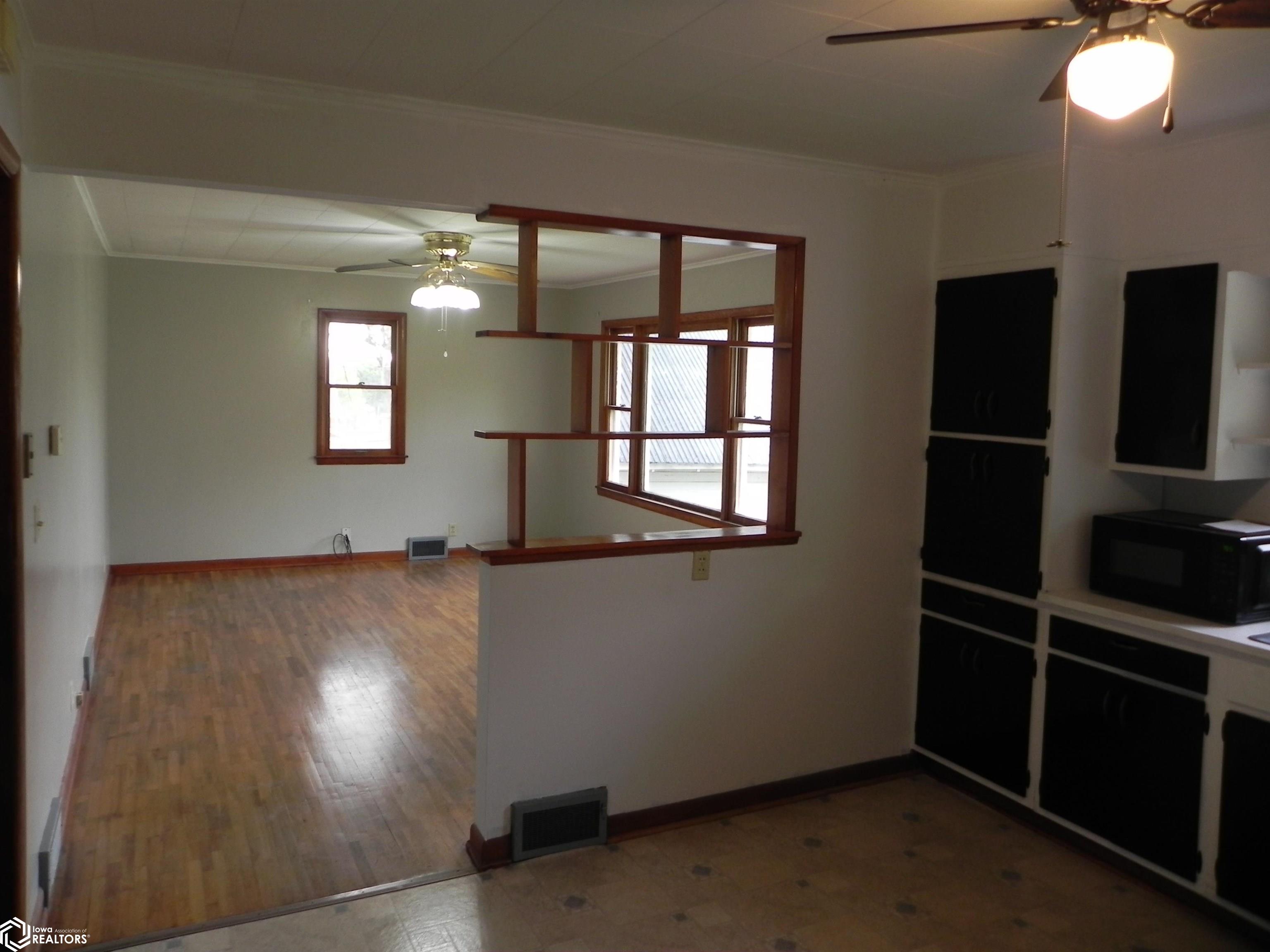 1305 Washington Street, Bedford, Iowa image 10