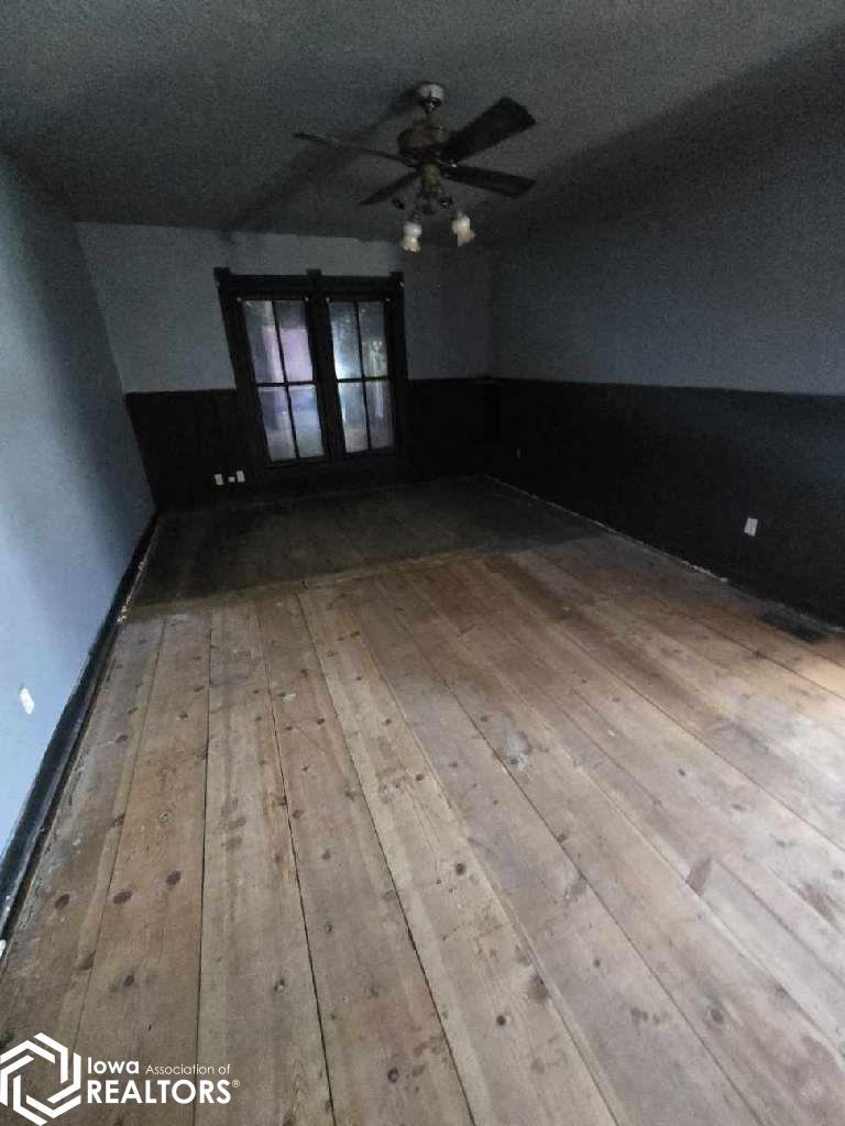 313 N Walnut Street, Creston, Iowa image 2