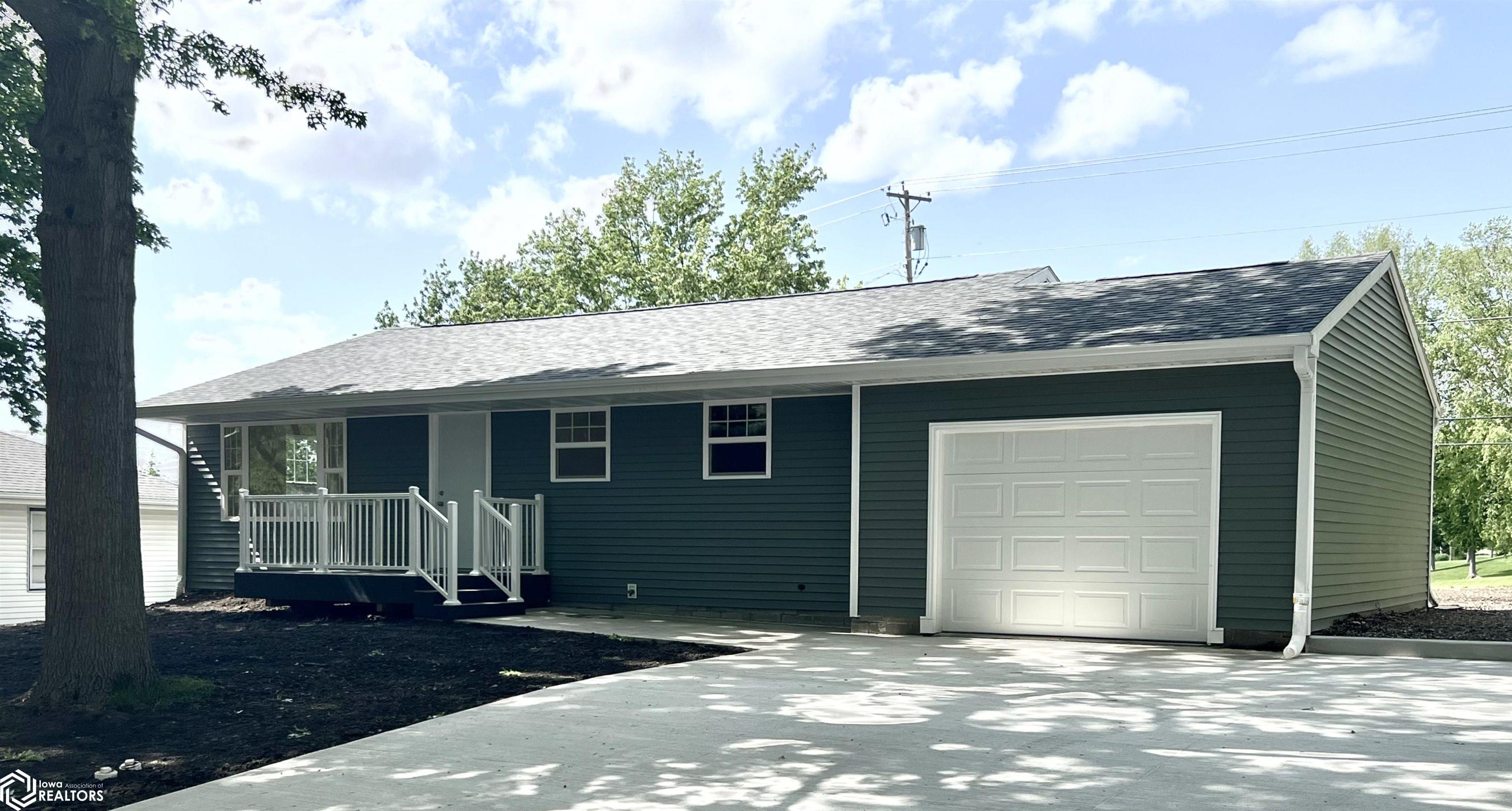 1022 Crest Drive, Creston, Iowa image 1