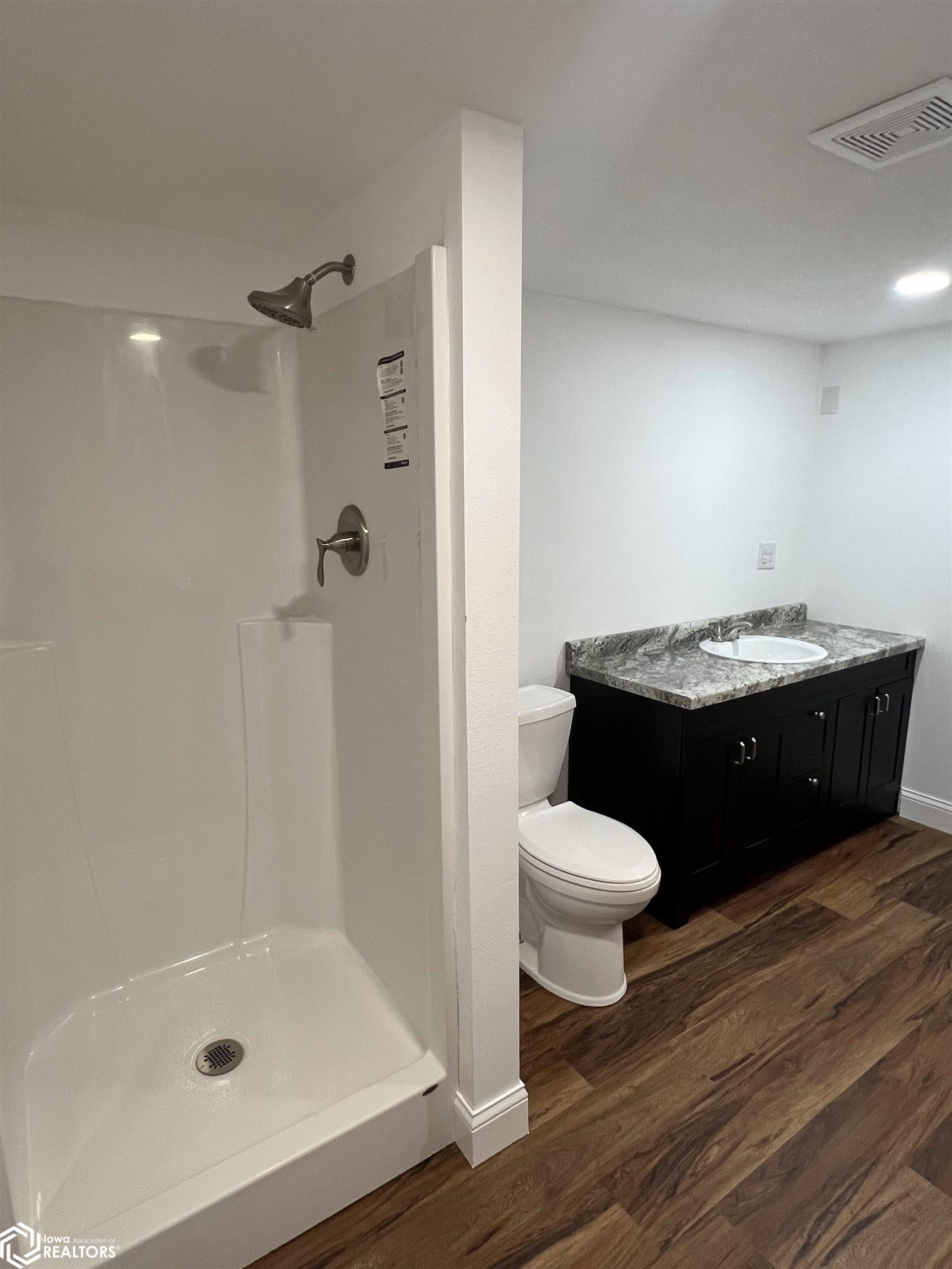 1022 Crest Drive, Creston, Iowa image 31