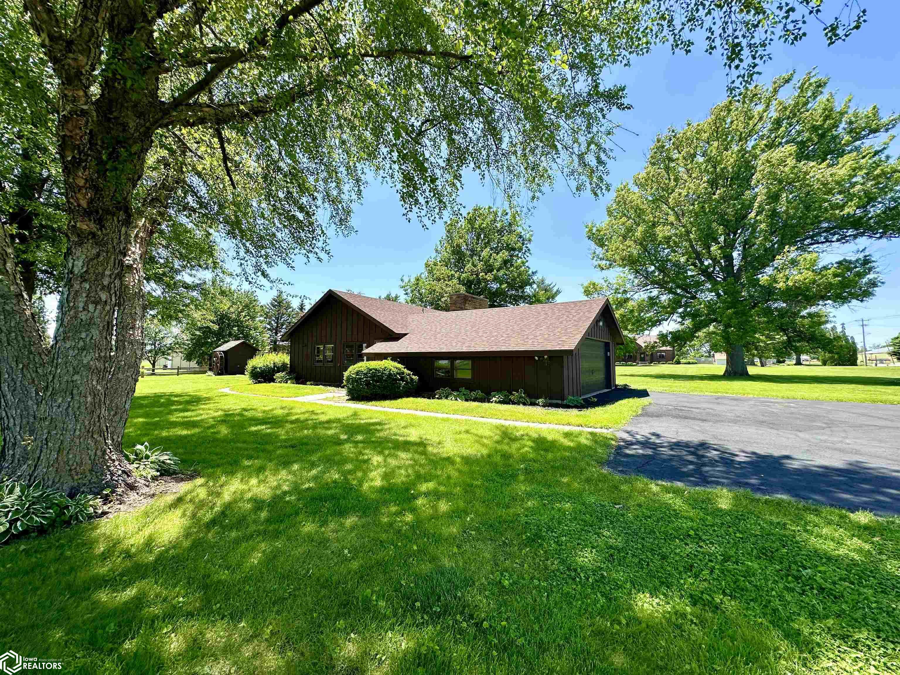 430 Highway 6, Grinnell, Iowa image 3