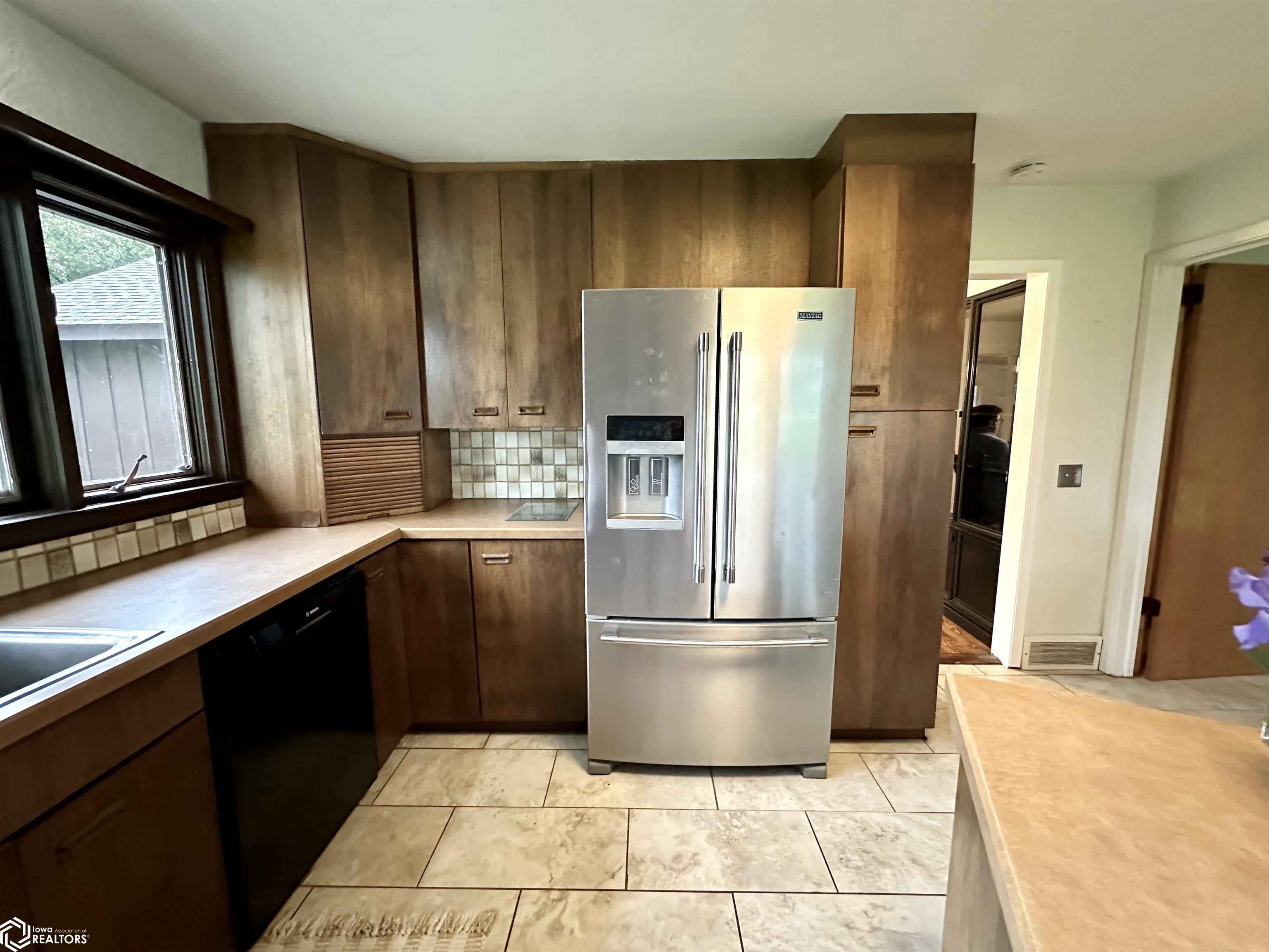 430 Highway 6, Grinnell, Iowa image 32