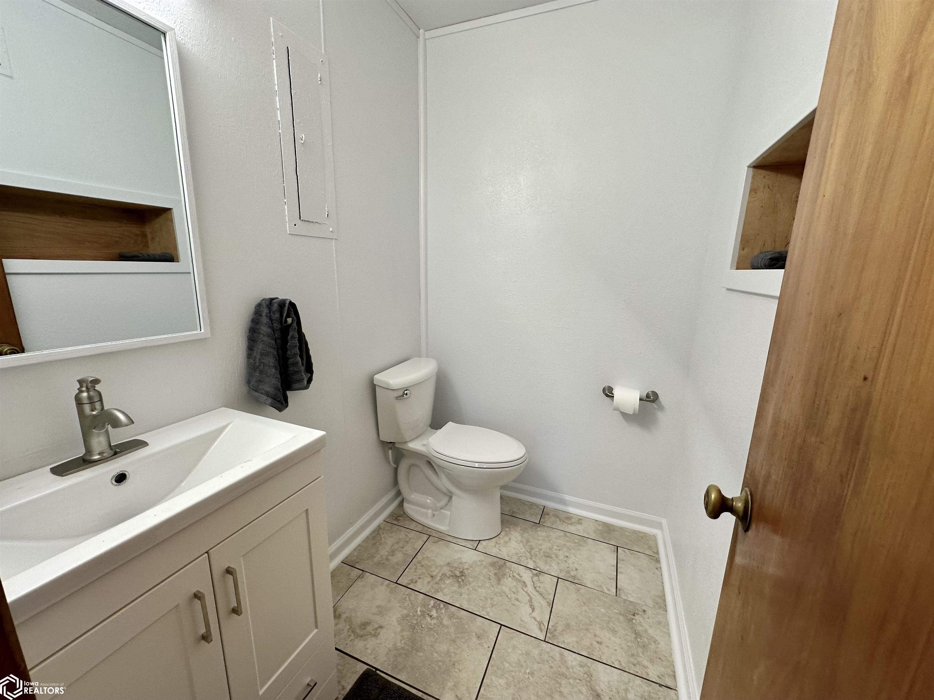 430 Highway 6, Grinnell, Iowa image 38