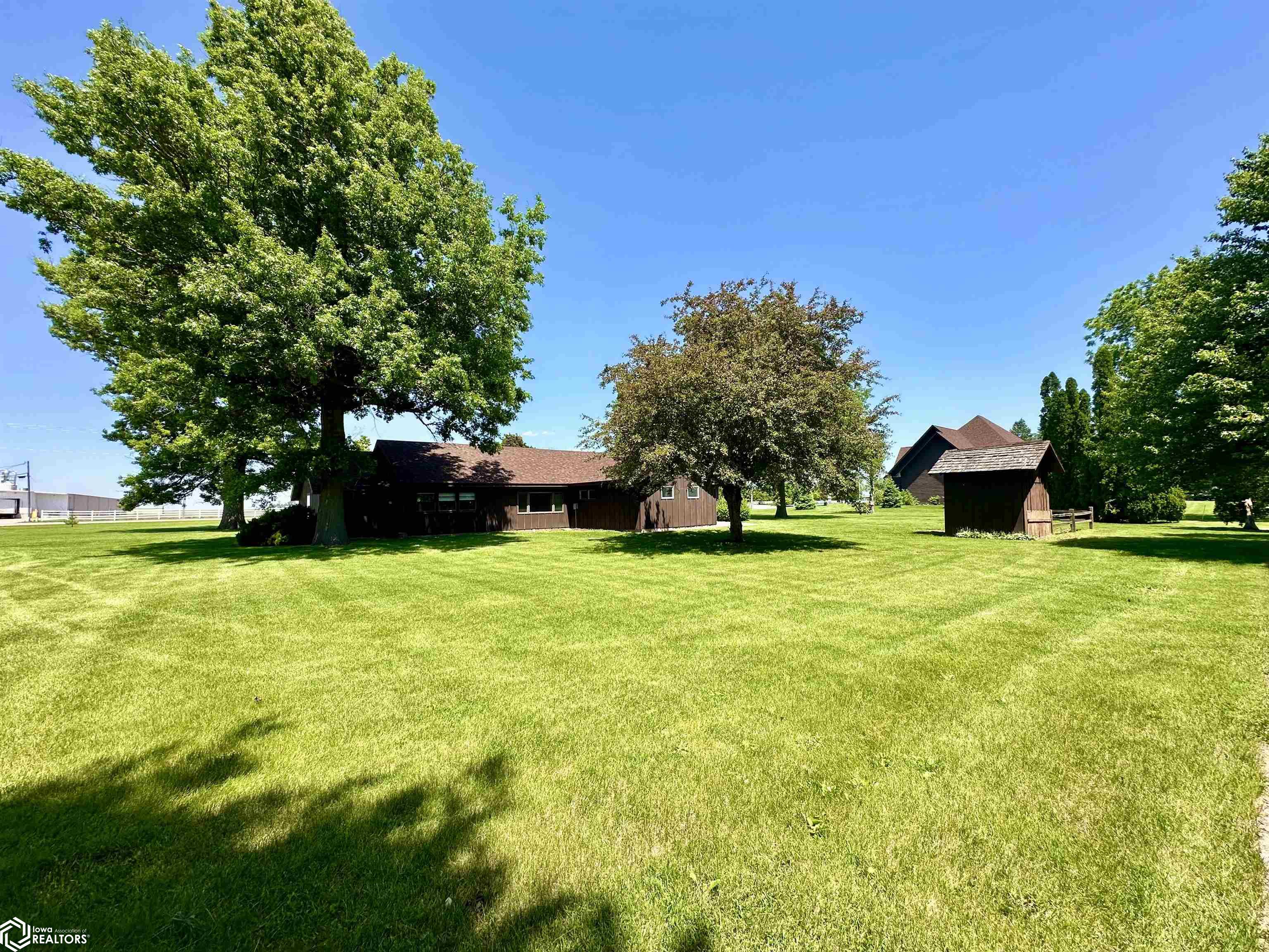 430 Highway 6, Grinnell, Iowa image 43