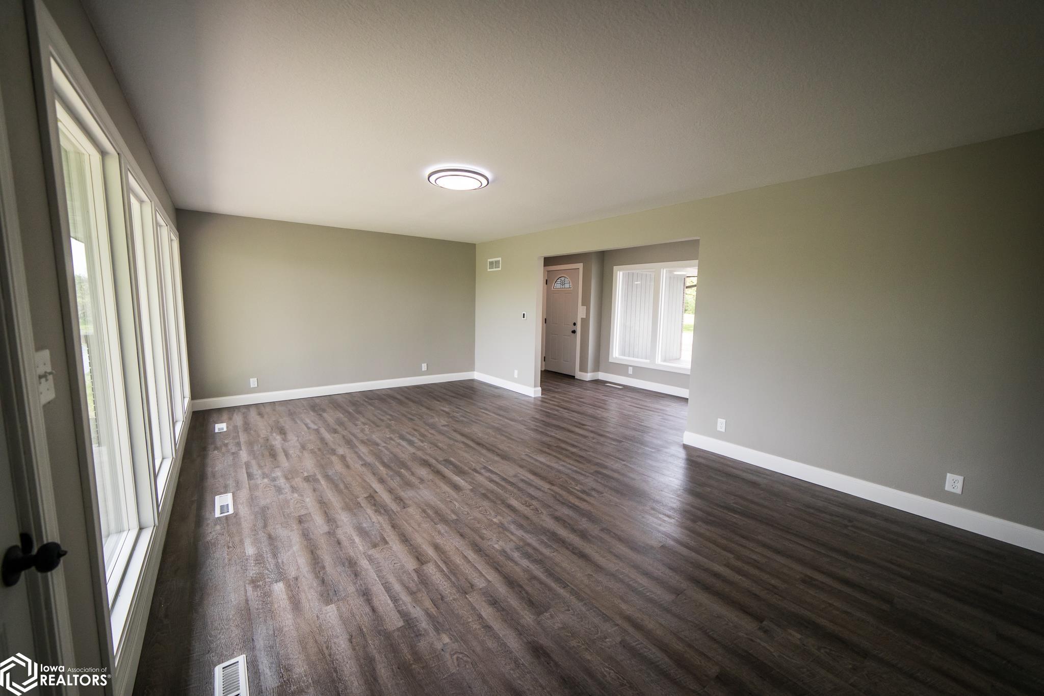 500 Riverview Drive, Rockford, Iowa image 3