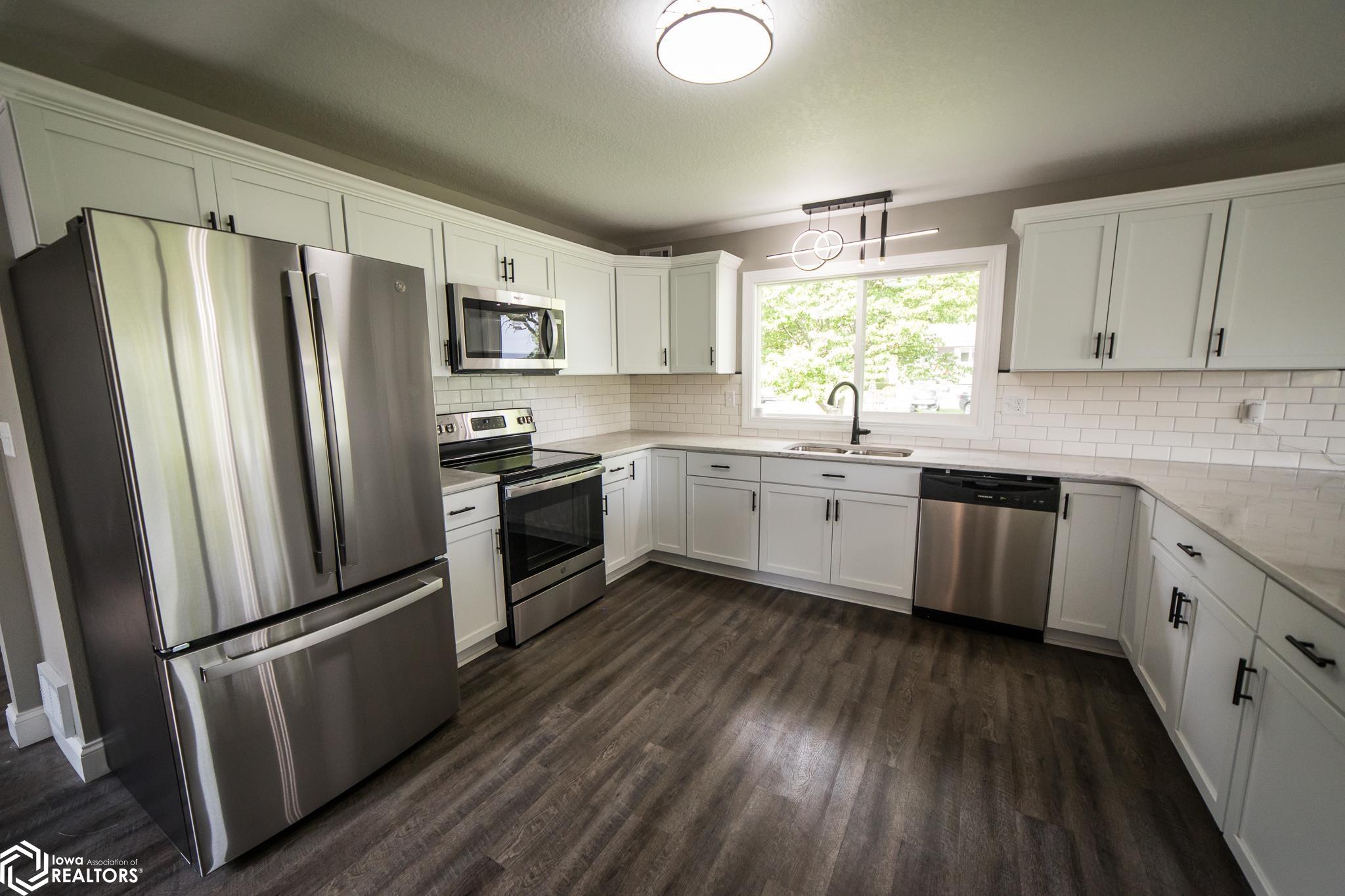 500 Riverview Drive, Rockford, Iowa image 6