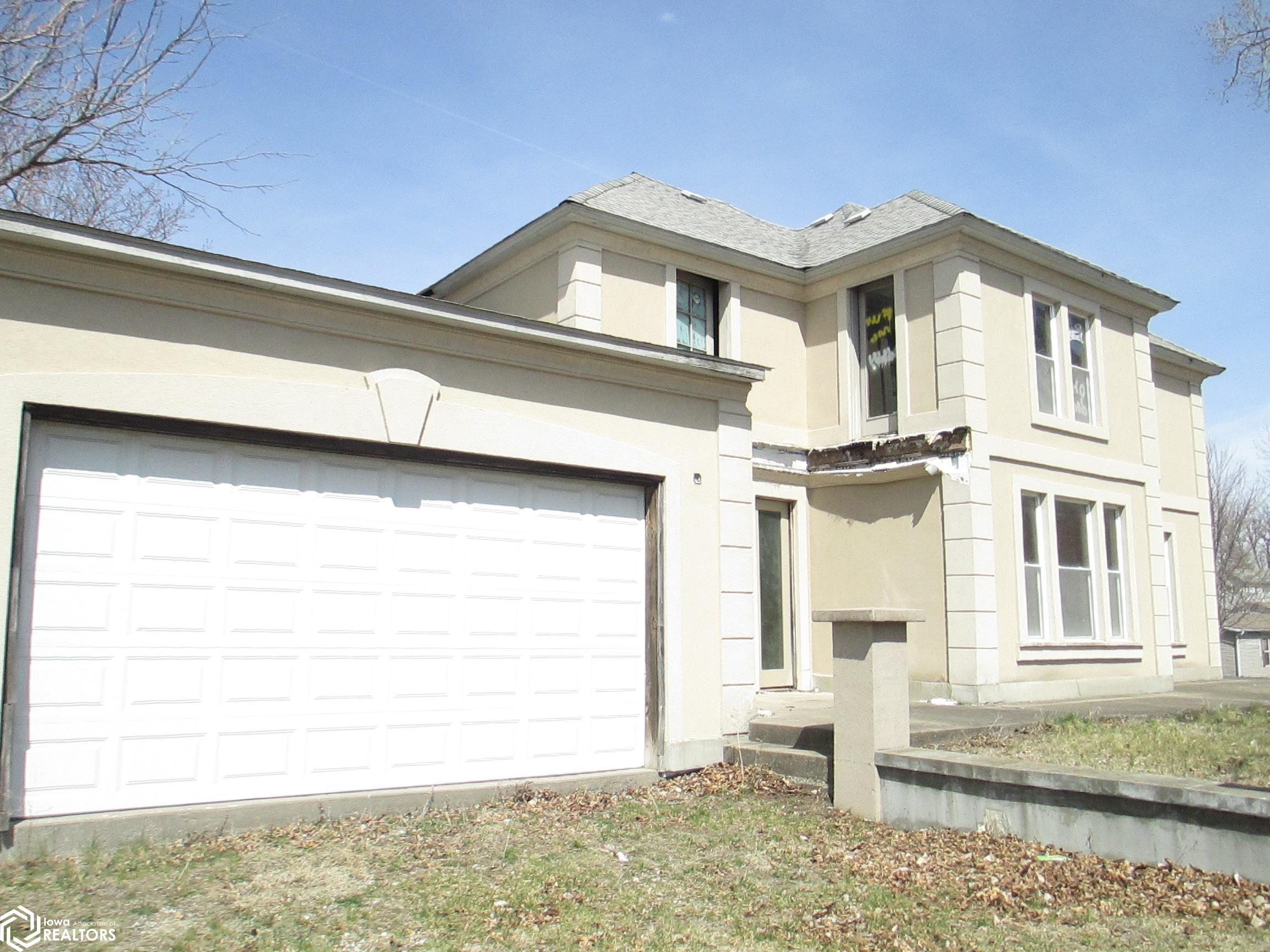 1003 Orchard Avenue, Chariton, Iowa image 2