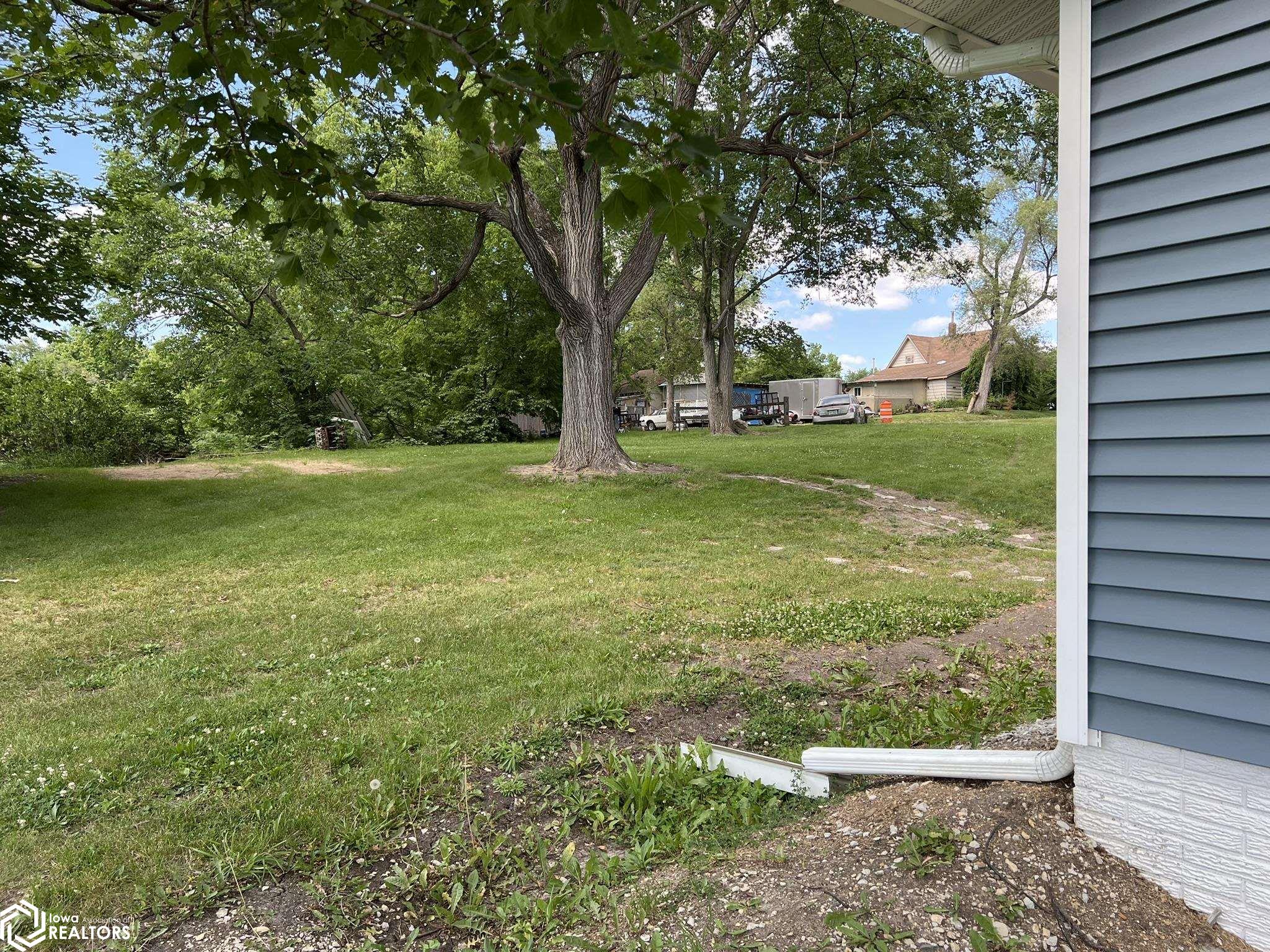 321 W Clay Street, Osceola, Iowa image 12