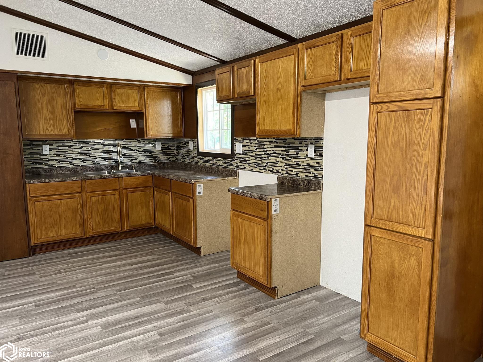 321 W Clay Street, Osceola, Iowa image 3