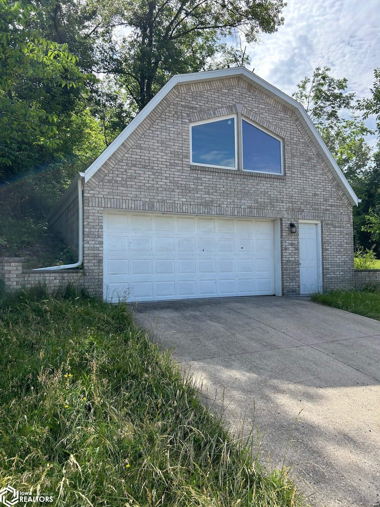 2280 S Lakeshore Drive, Brooklyn, Iowa image 1