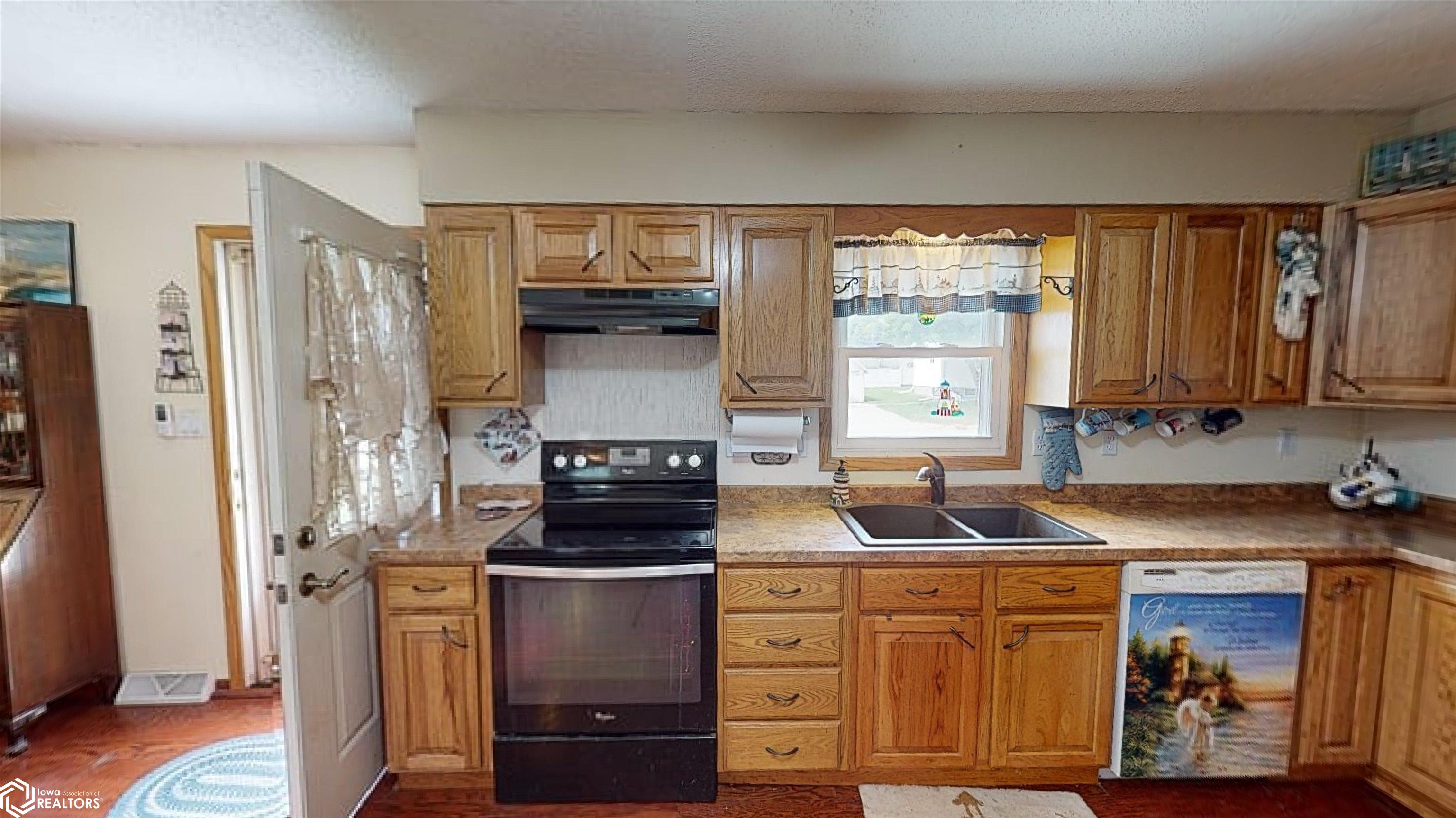 217 W Park Street, Holstein, Iowa image 16