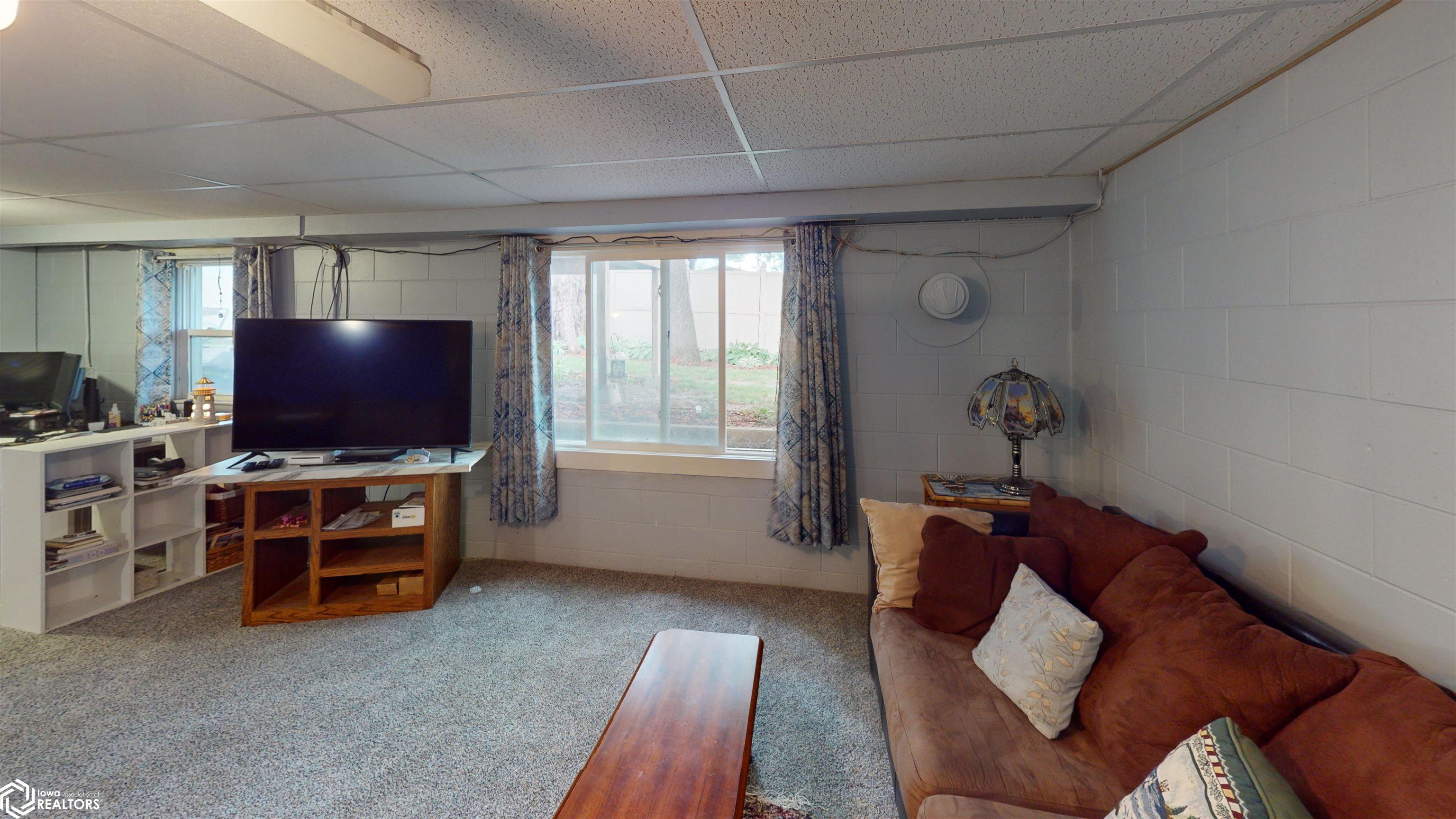 217 W Park Street, Holstein, Iowa image 30