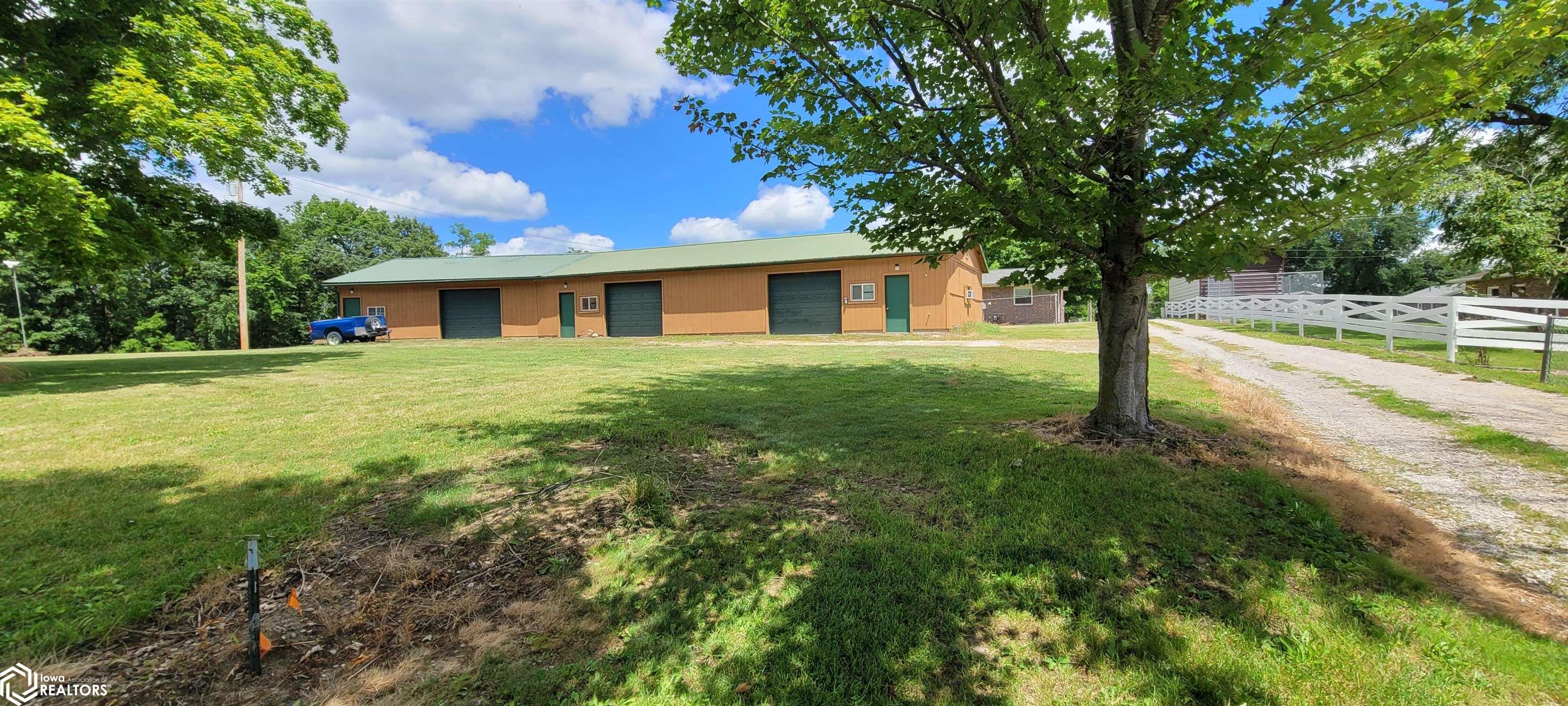 1112 W Maple, Centerville, Iowa image 1