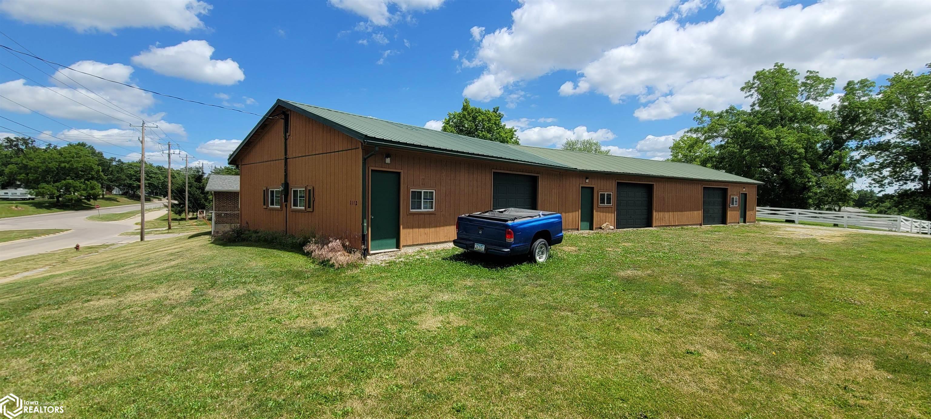 1112 W Maple, Centerville, Iowa image 5