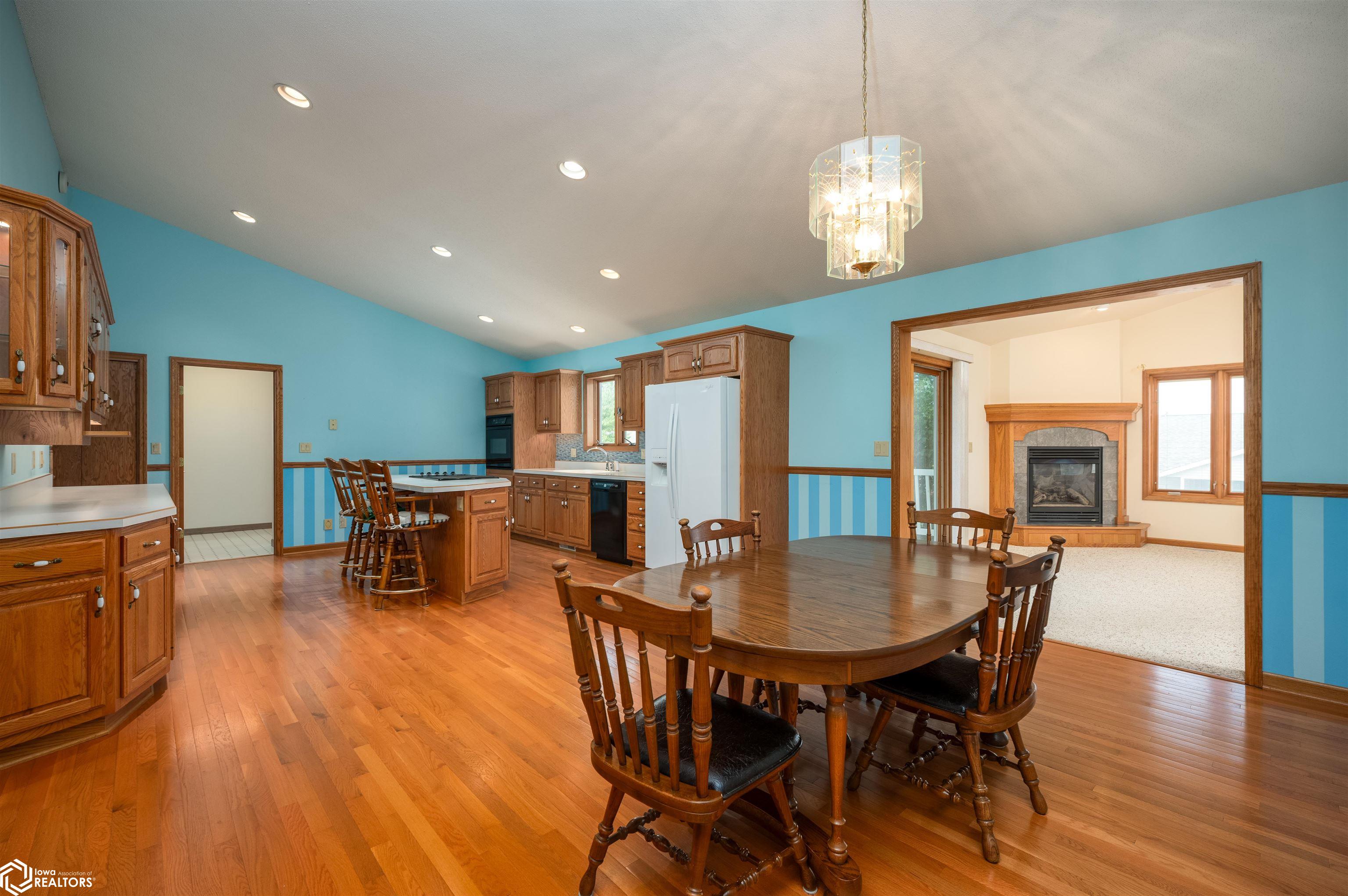 502 6th Street, Newhall, Iowa image 11