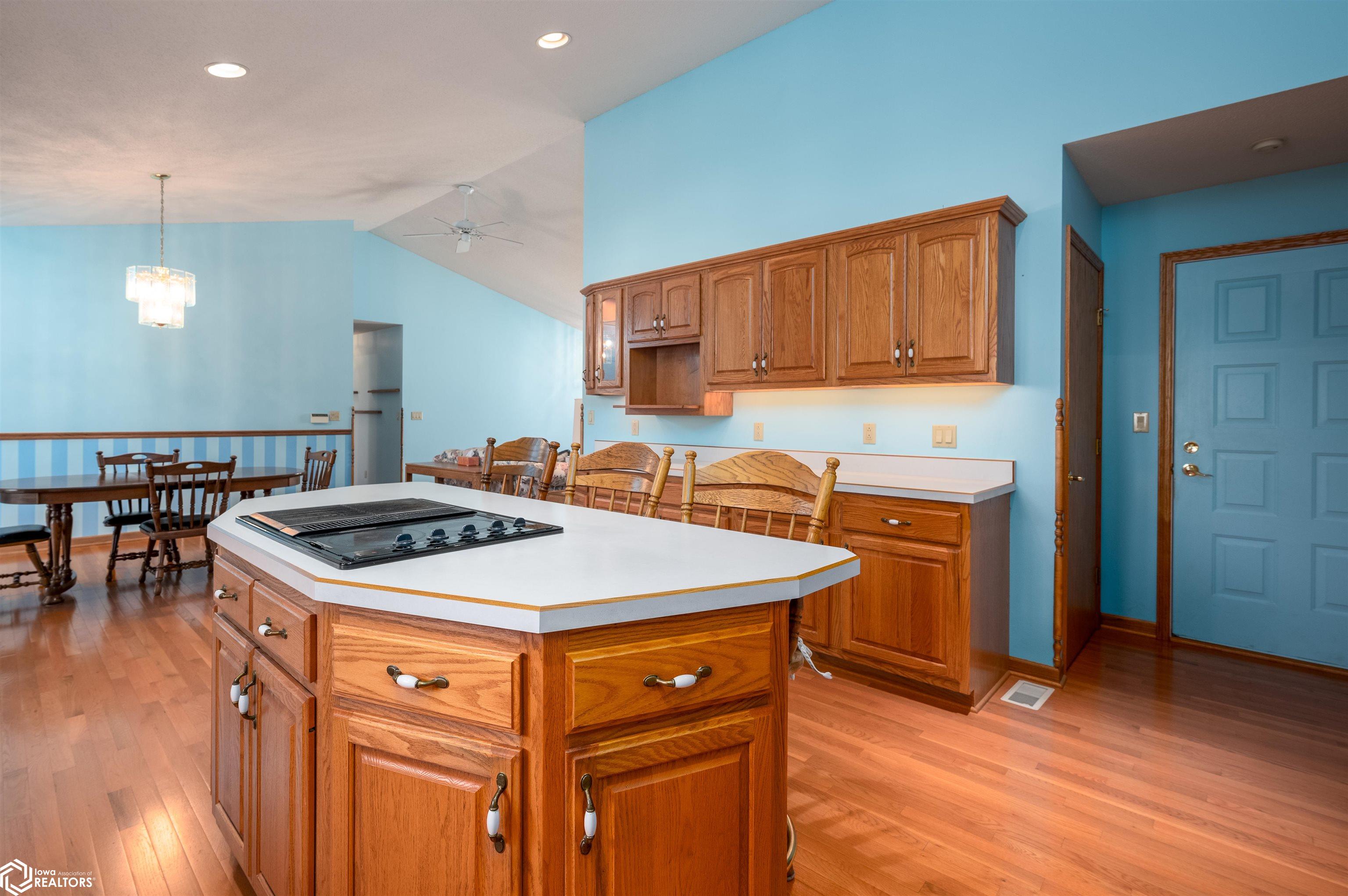 502 6th Street, Newhall, Iowa image 15