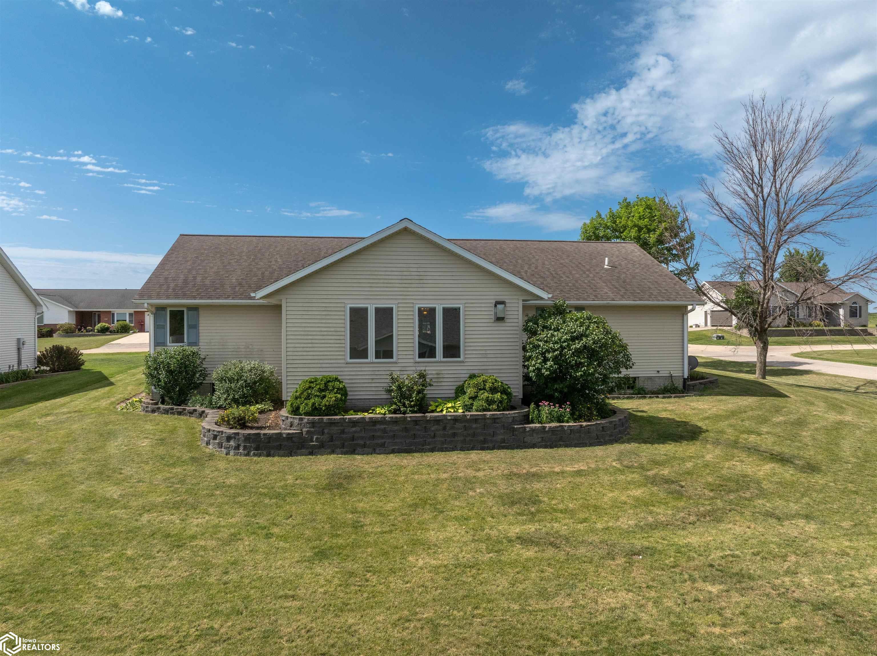 502 6th Street, Newhall, Iowa image 3