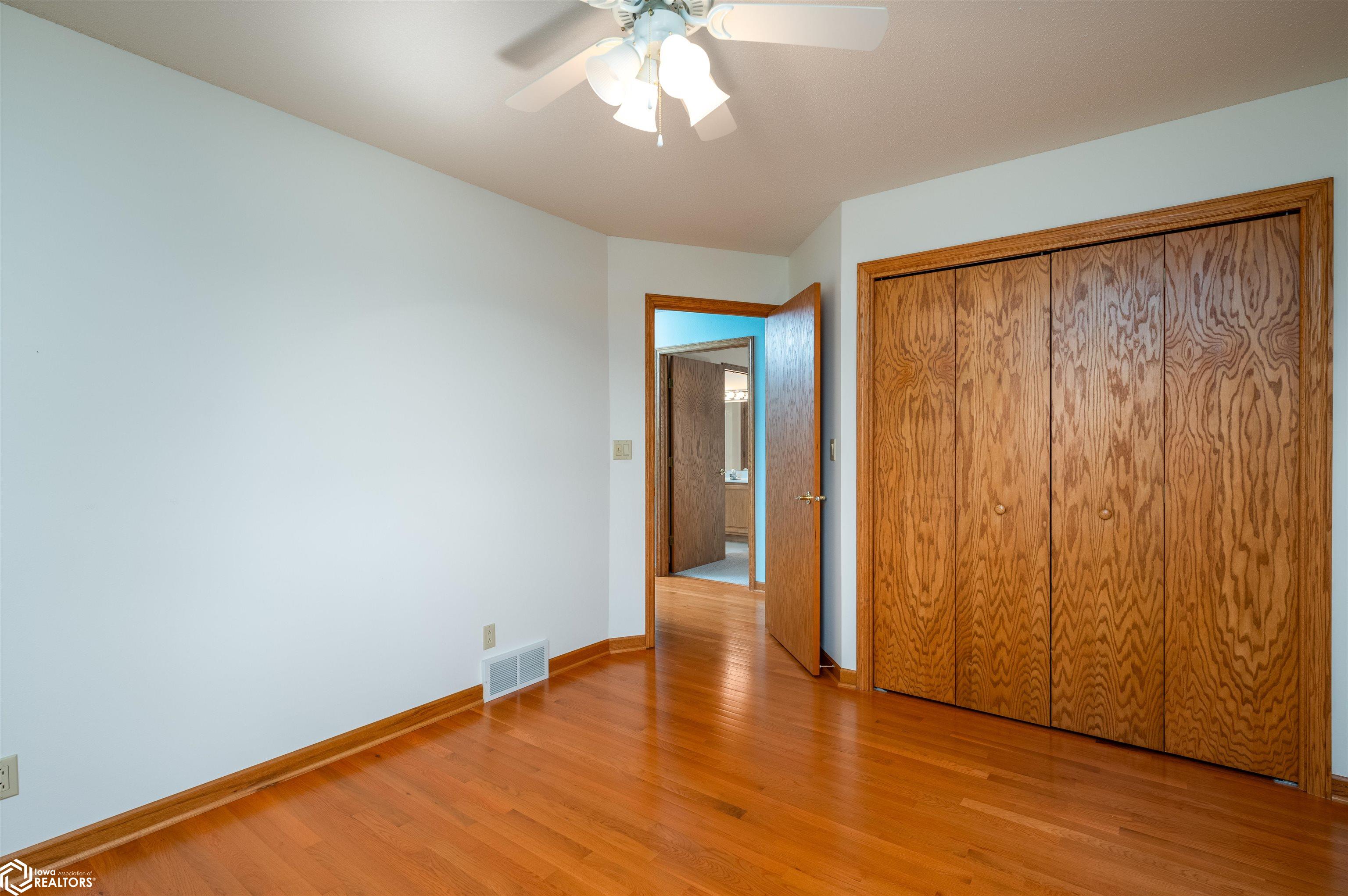 502 6th Street, Newhall, Iowa image 24