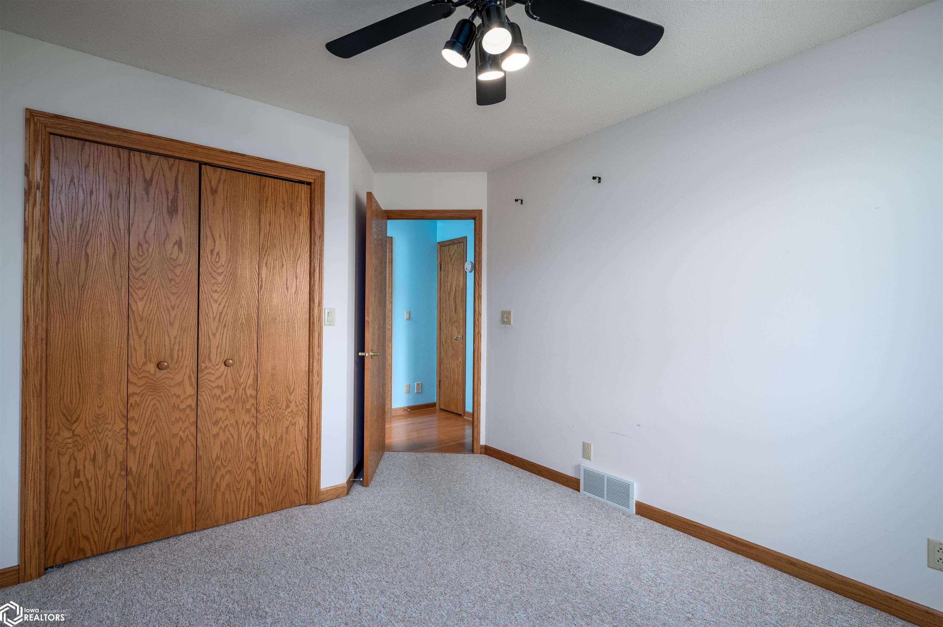 502 6th Street, Newhall, Iowa image 26