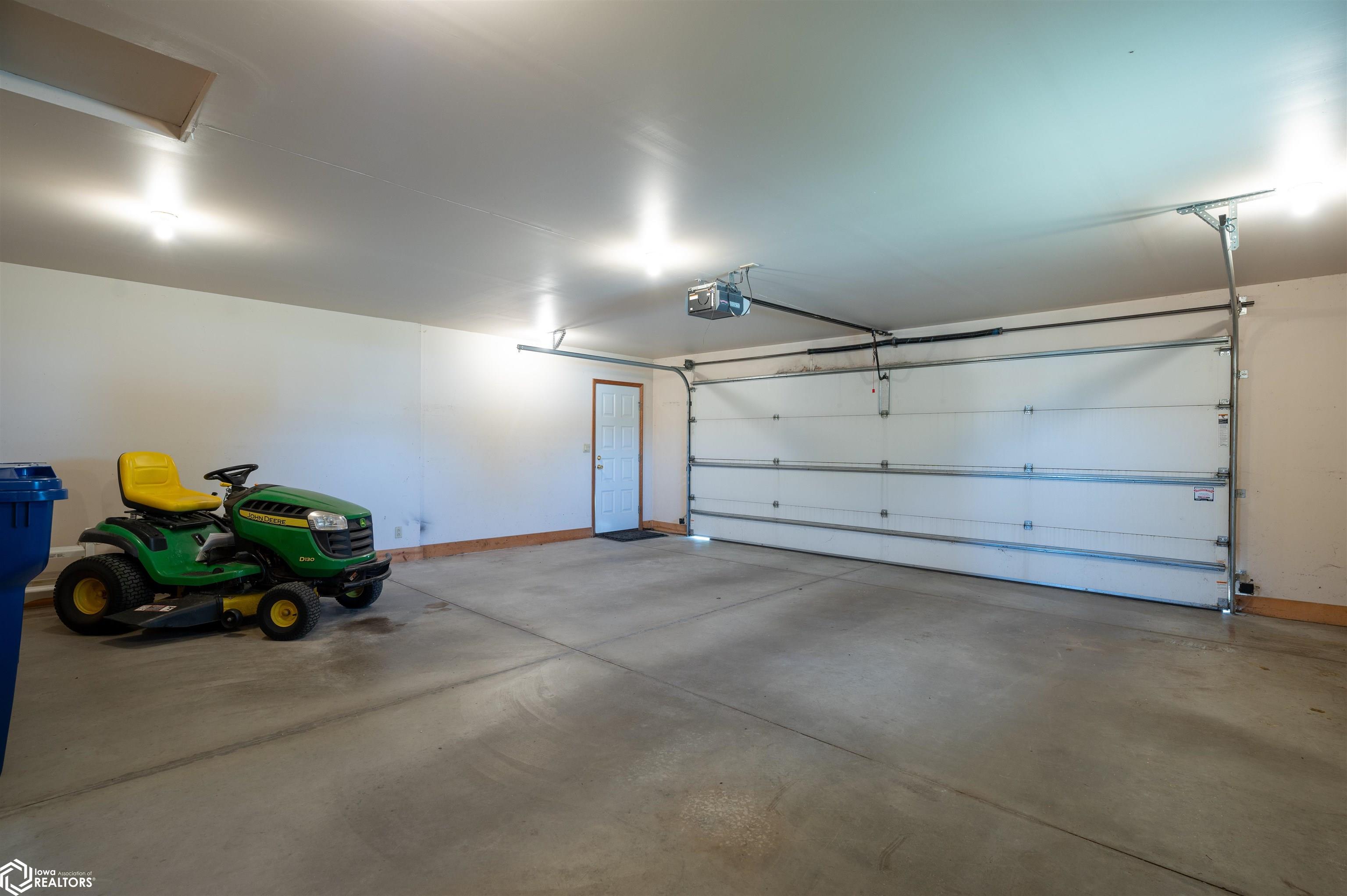 502 6th Street, Newhall, Iowa image 29