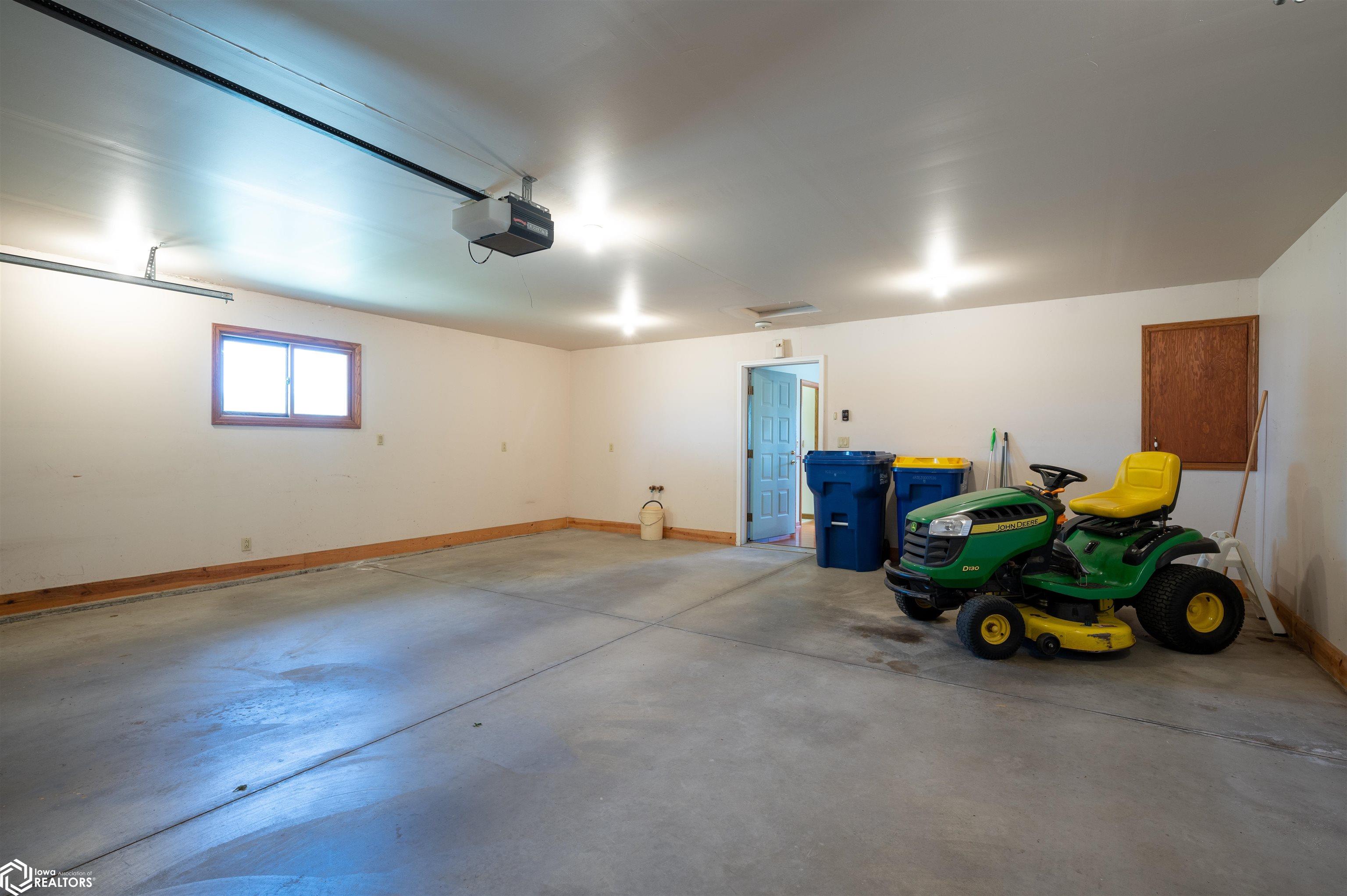 502 6th Street, Newhall, Iowa image 30