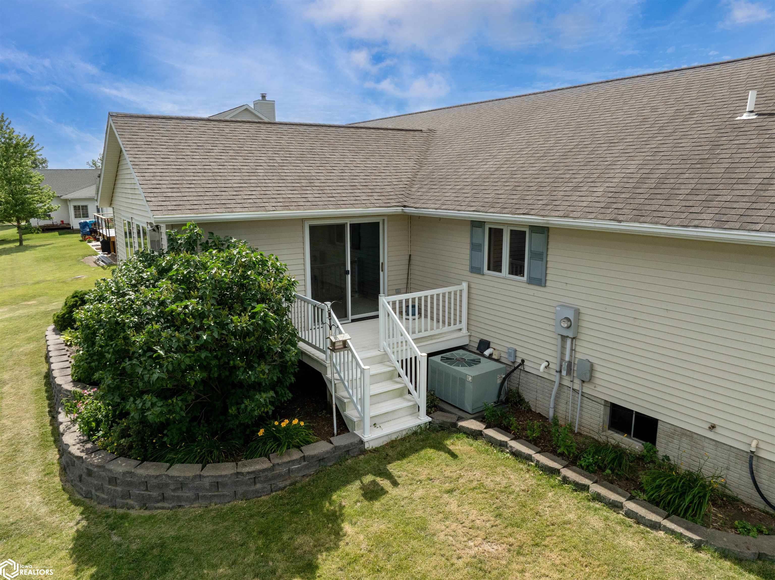 502 6th Street, Newhall, Iowa image 4