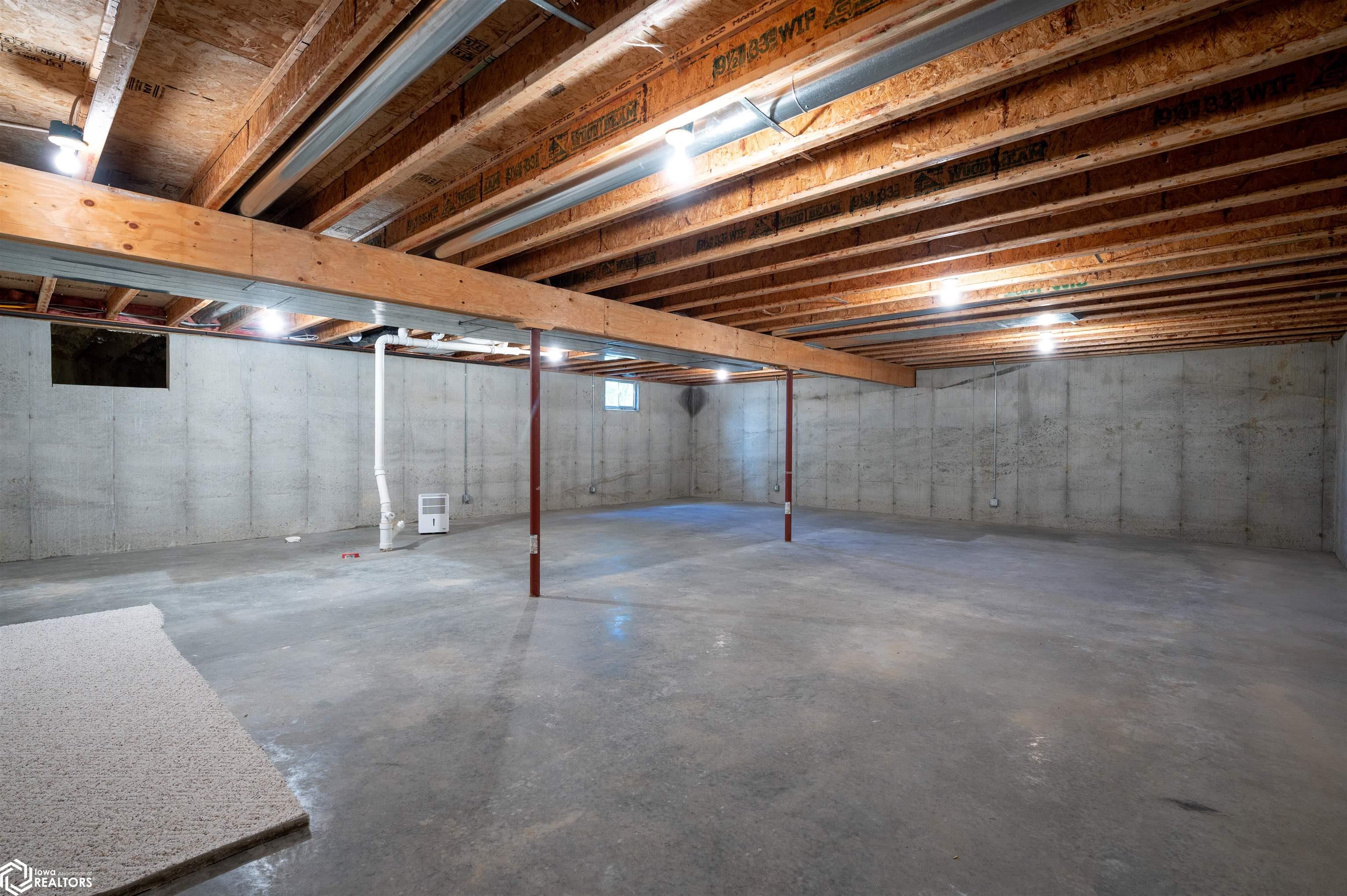 502 6th Street, Newhall, Iowa image 31