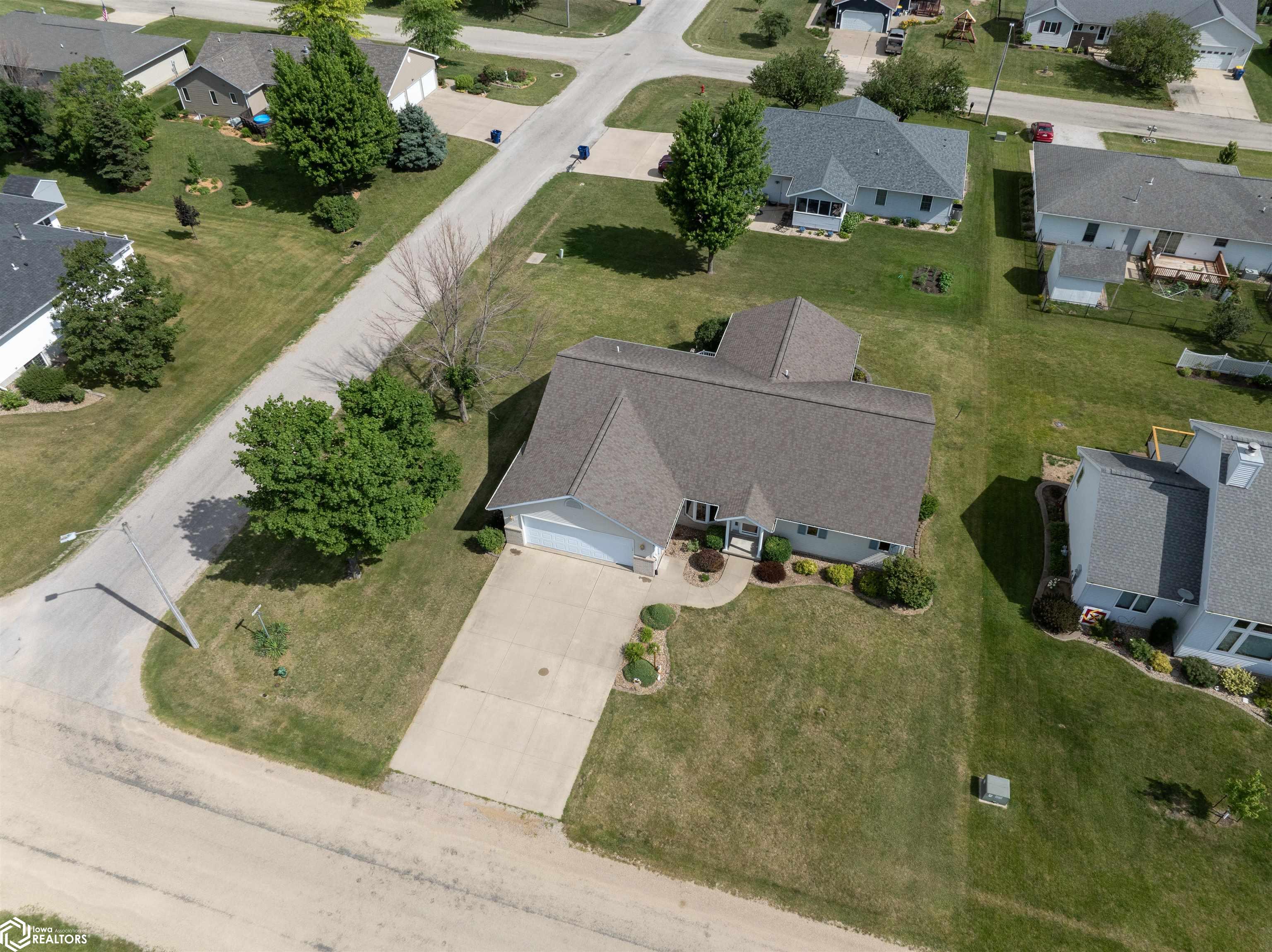502 6th Street, Newhall, Iowa image 7