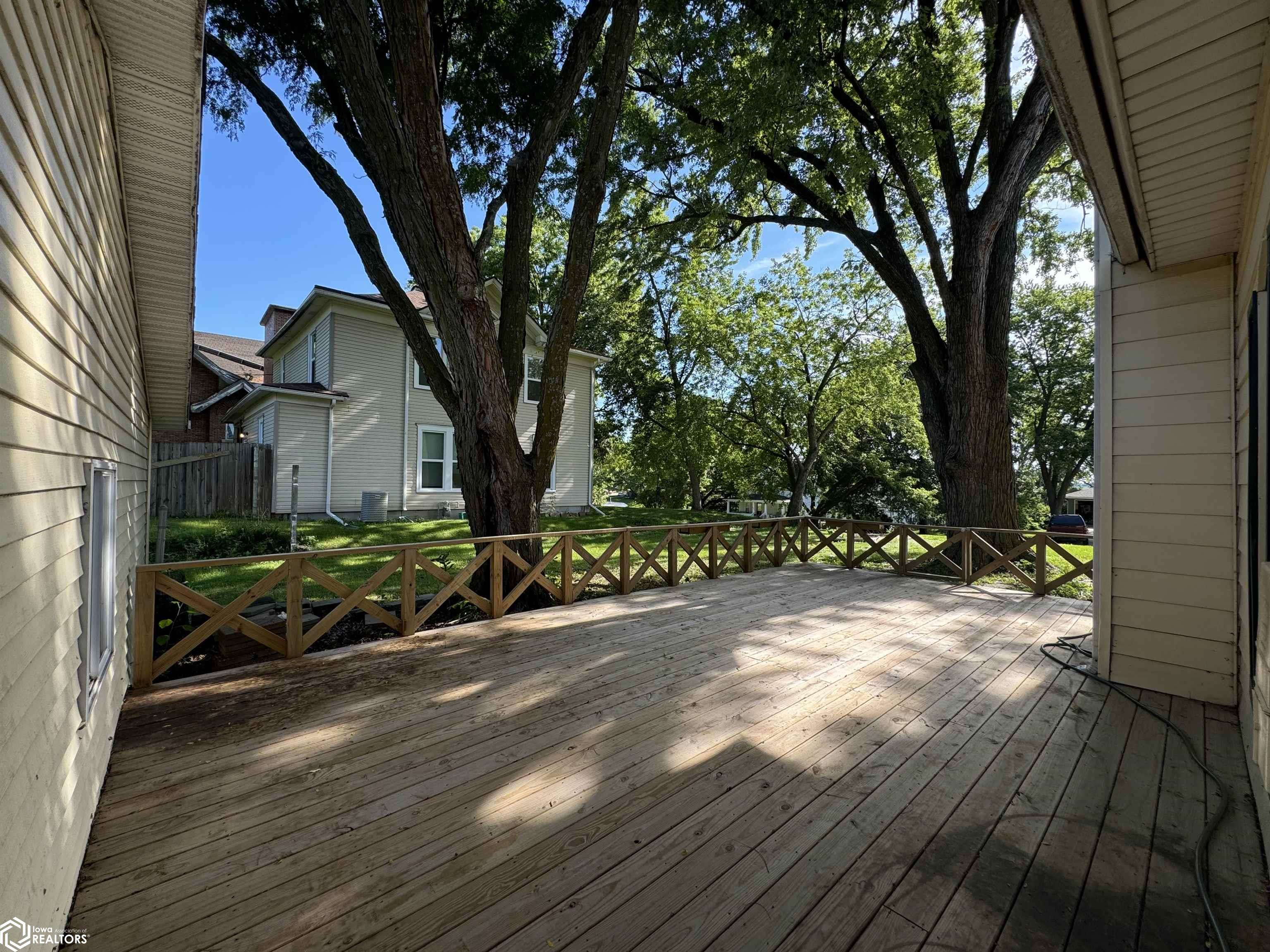1003 Benton, Corning, Iowa image 27