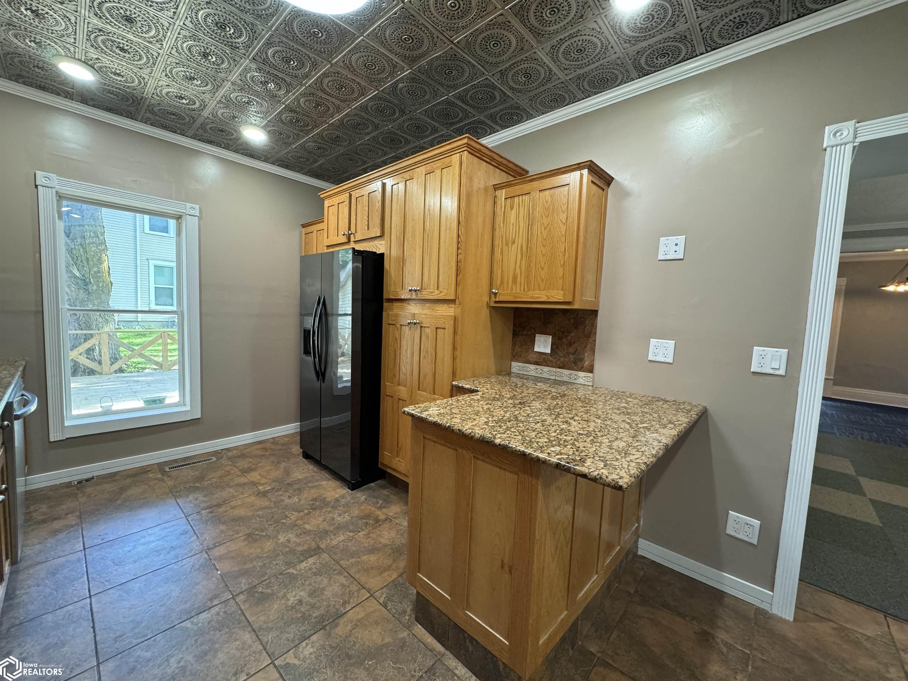 1003 Benton, Corning, Iowa image 10