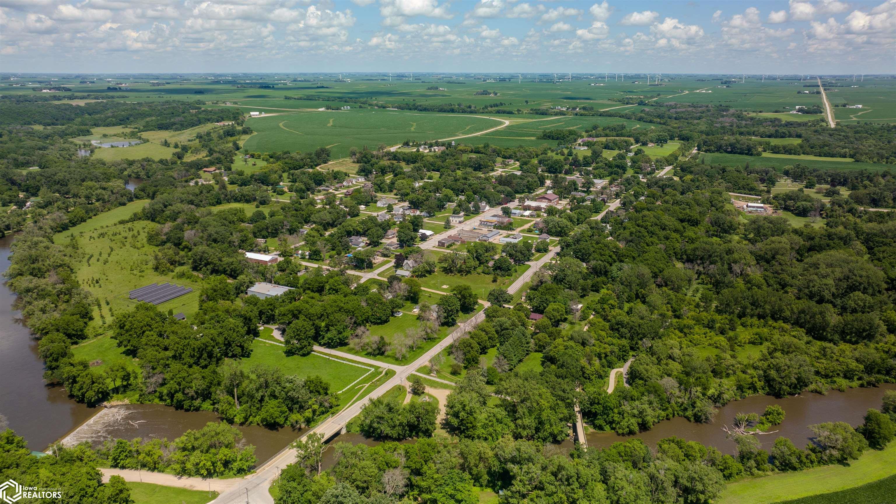 1105 S River Road, Steamboat Rock, Iowa image 48