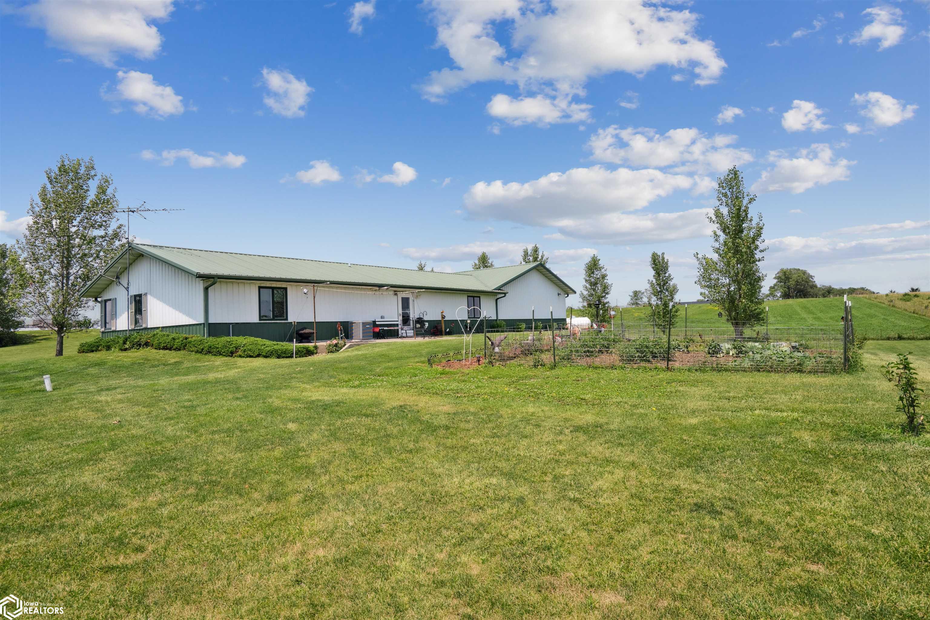 2370 520th Avenue, Melrose, Iowa image 17