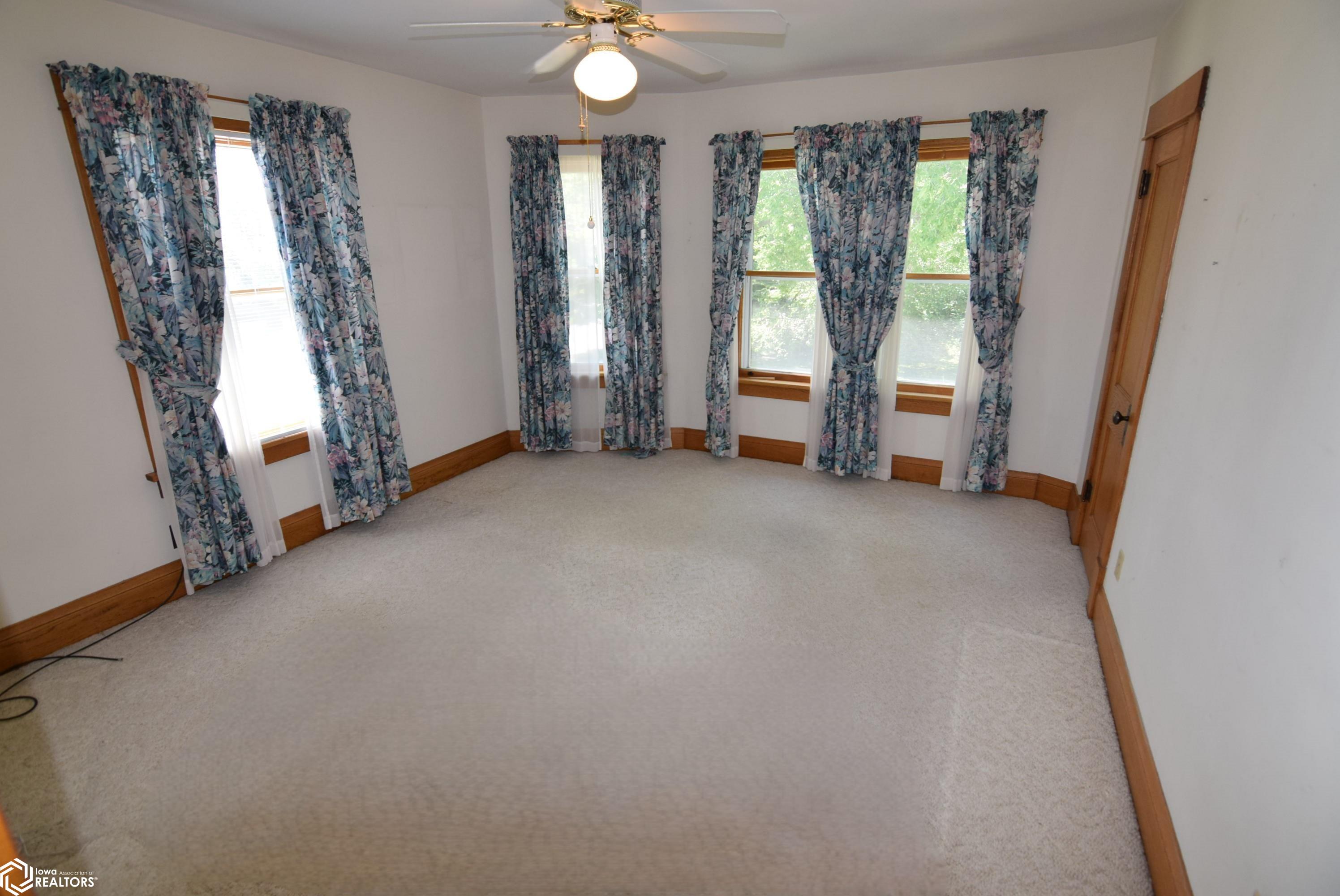 201 N Hewett Avenue, Eagle Grove, Iowa image 24
