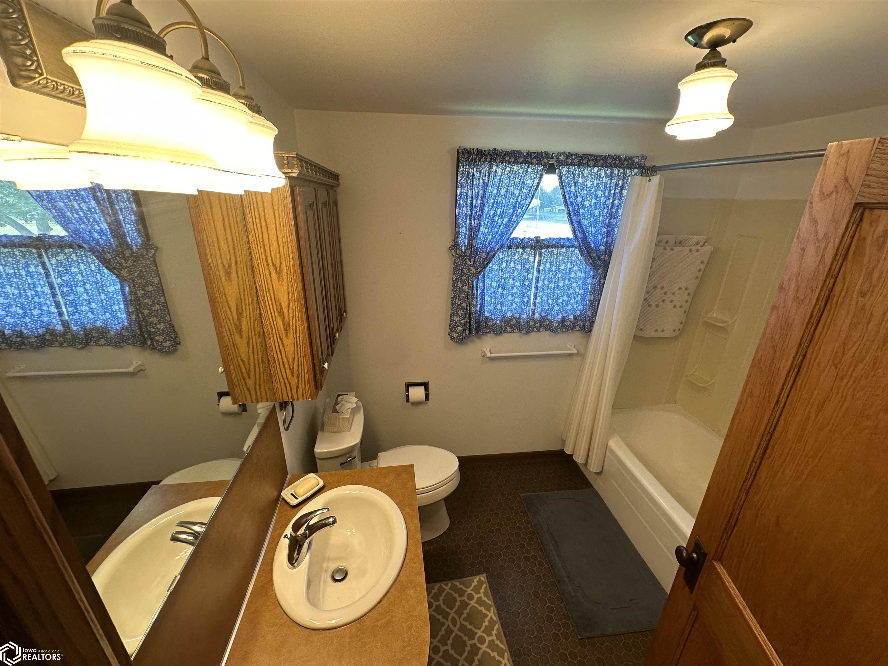 201 N Hewett Avenue, Eagle Grove, Iowa image 30