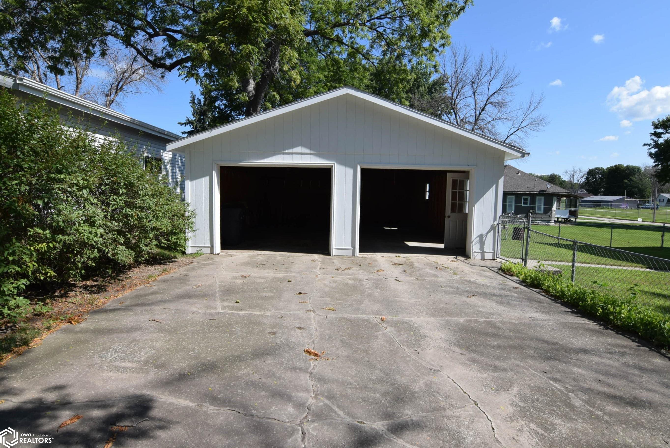 201 N Hewett Avenue, Eagle Grove, Iowa image 36